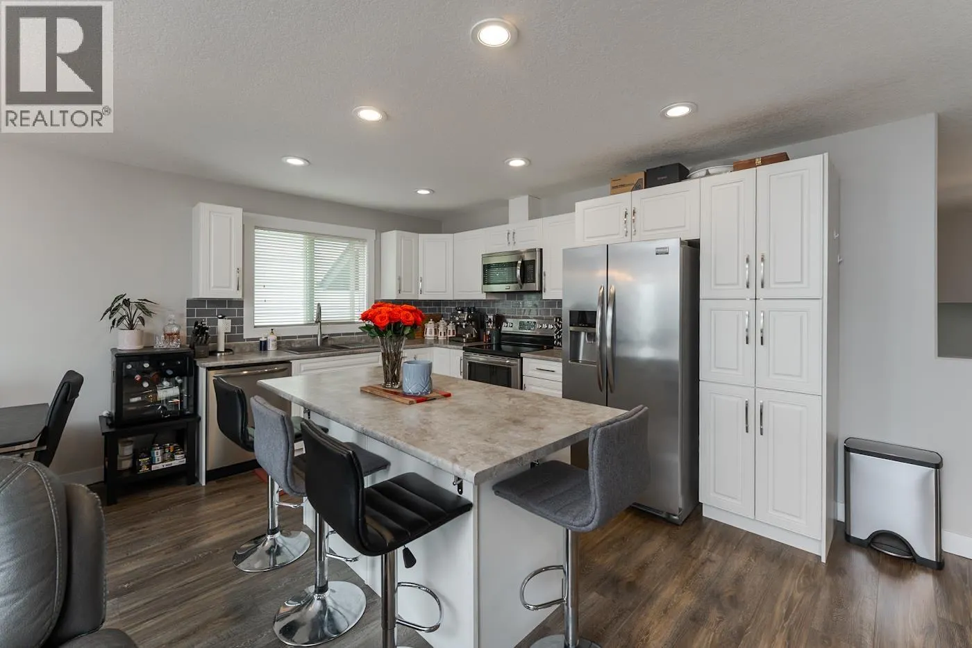 5355 WOODVALLEY DRIVE