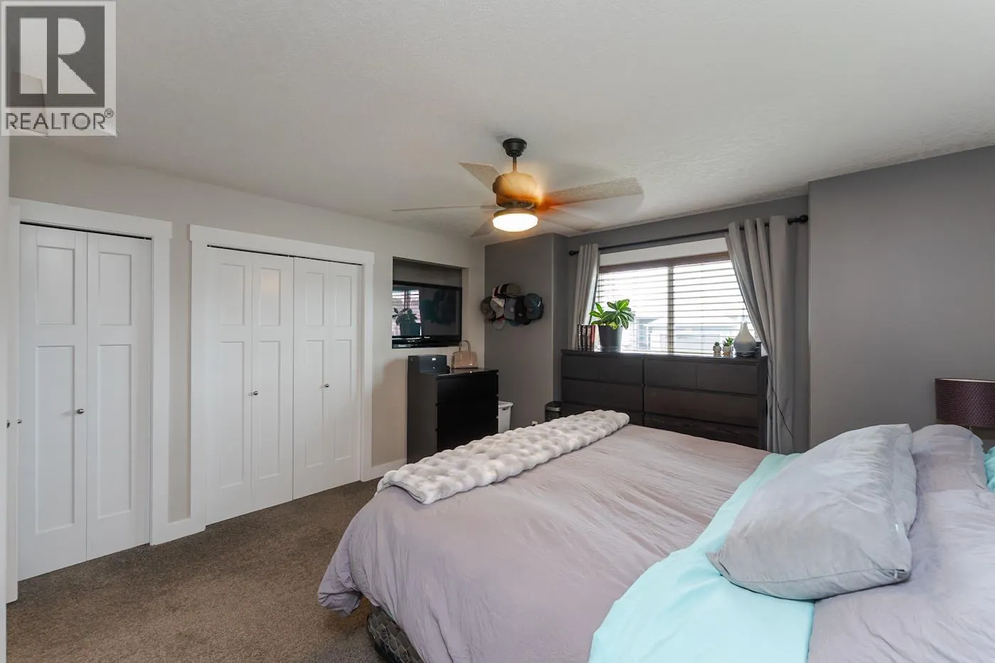 5355 WOODVALLEY DRIVE