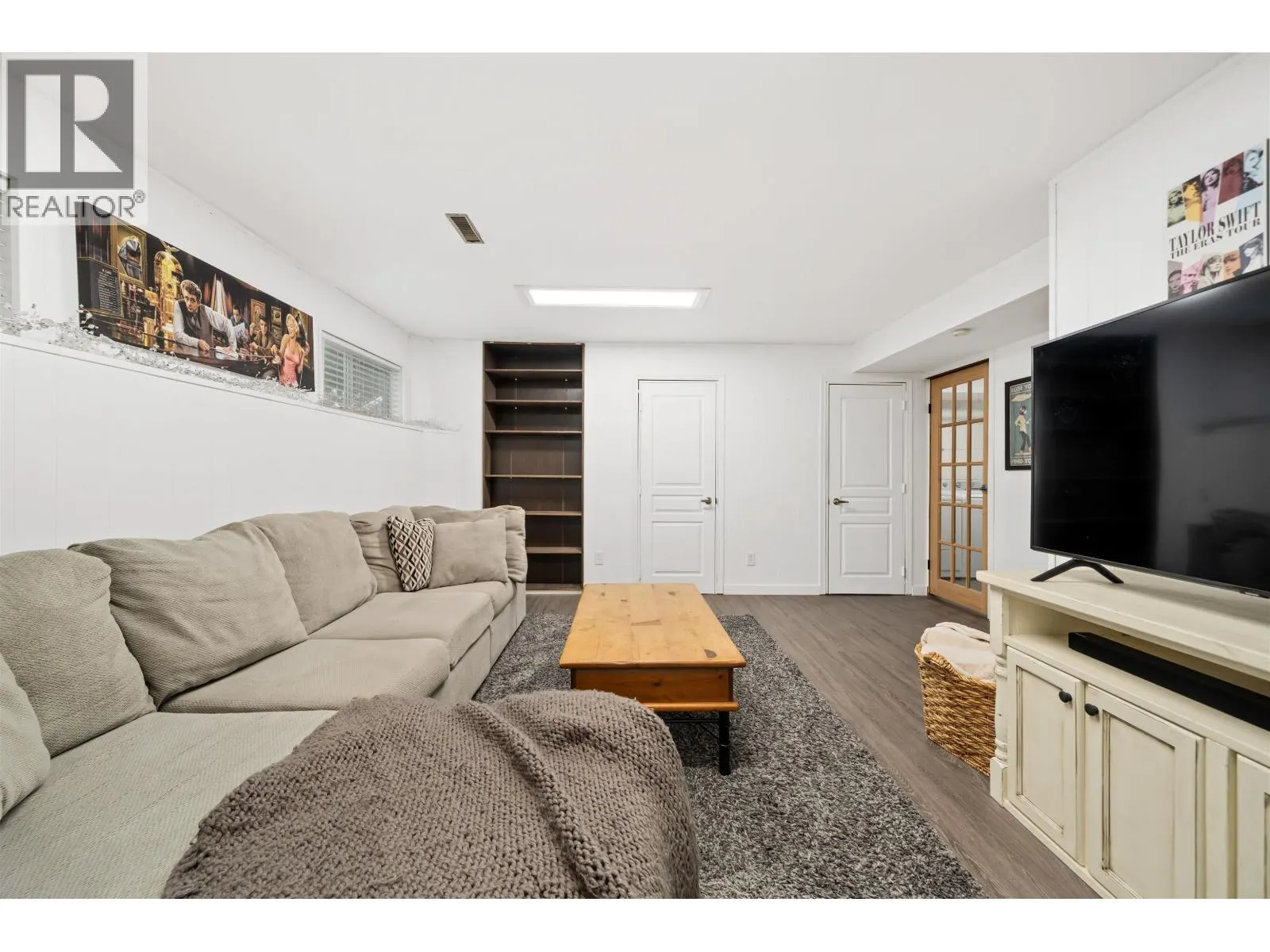 175 1140 CASTLE CRESCENT