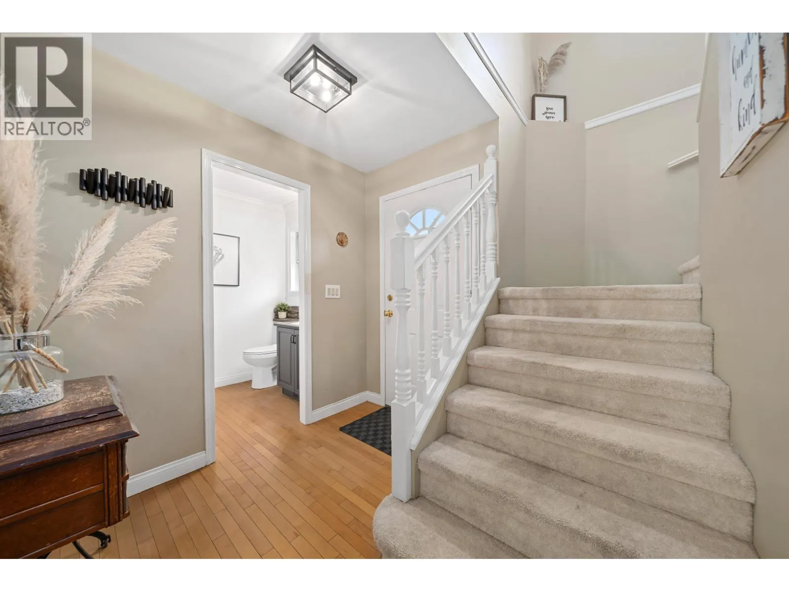 175 1140 CASTLE CRESCENT