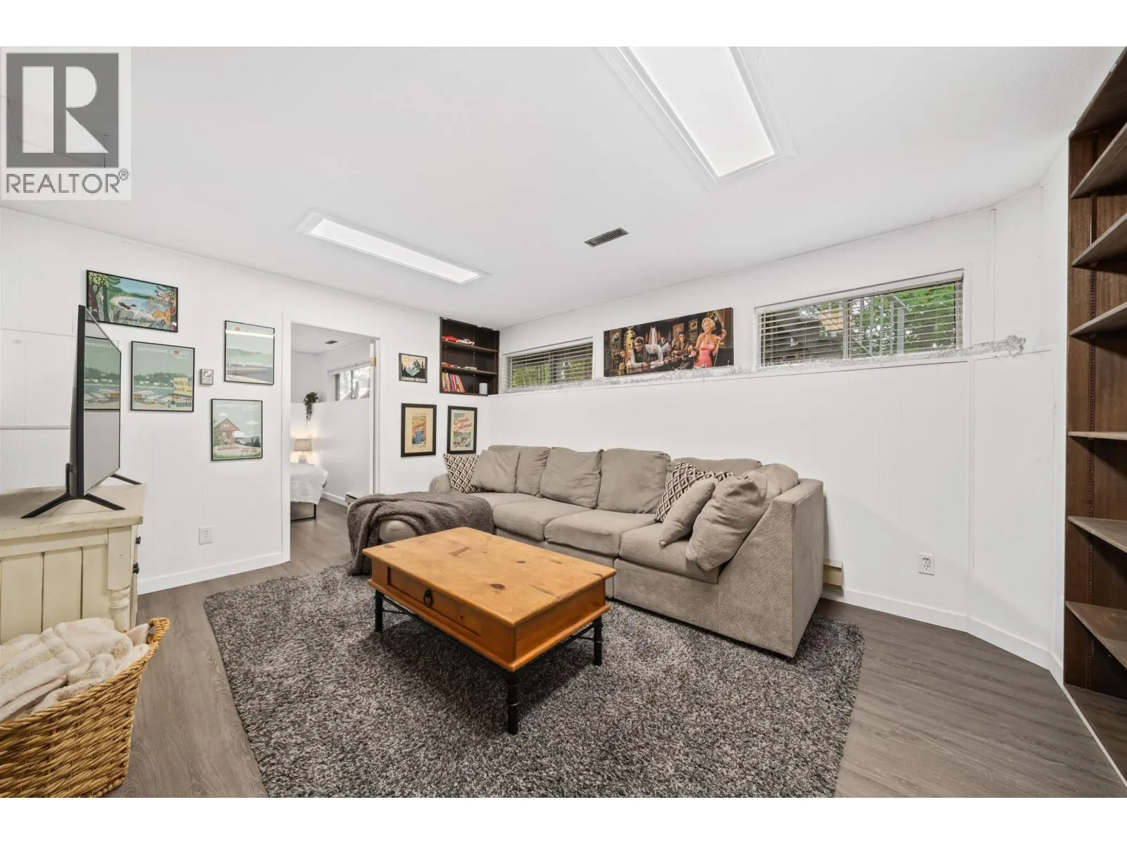 175 1140 CASTLE CRESCENT