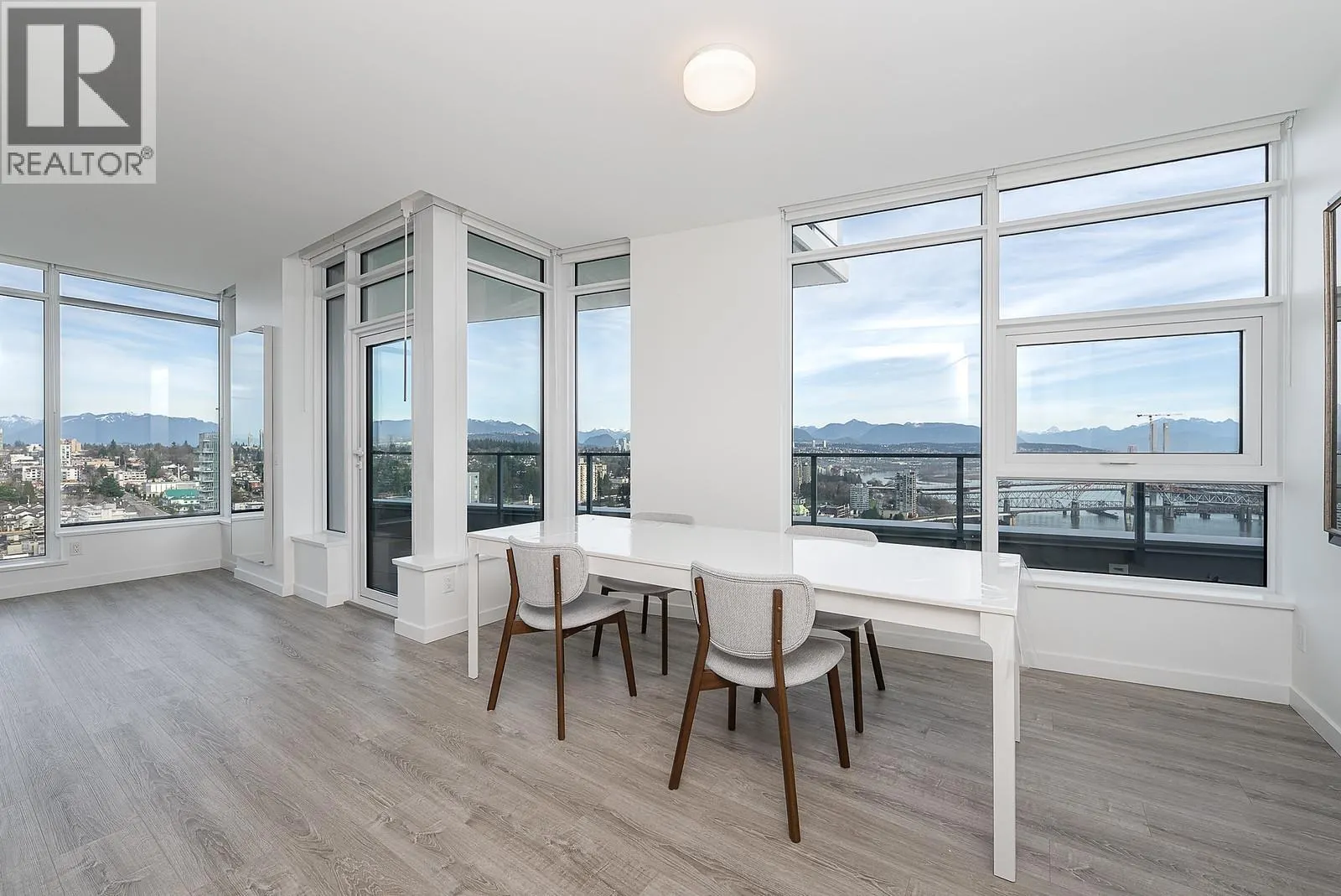 3602 660 QUAYSIDE DRIVE