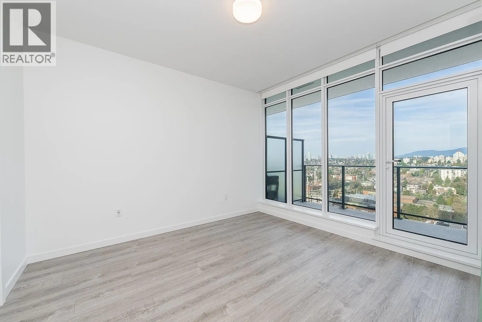 3602 660 QUAYSIDE DRIVE