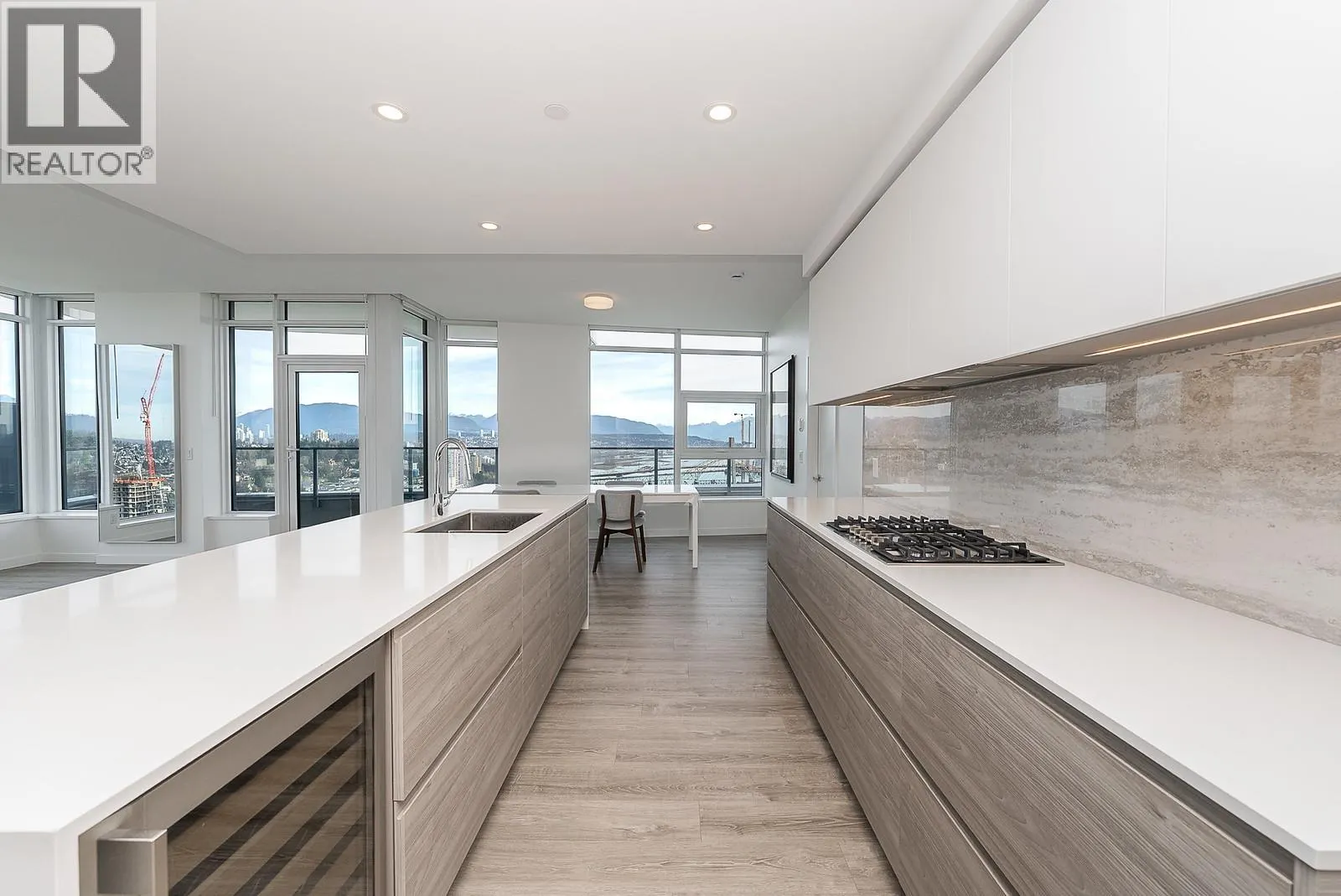 3602 660 QUAYSIDE DRIVE