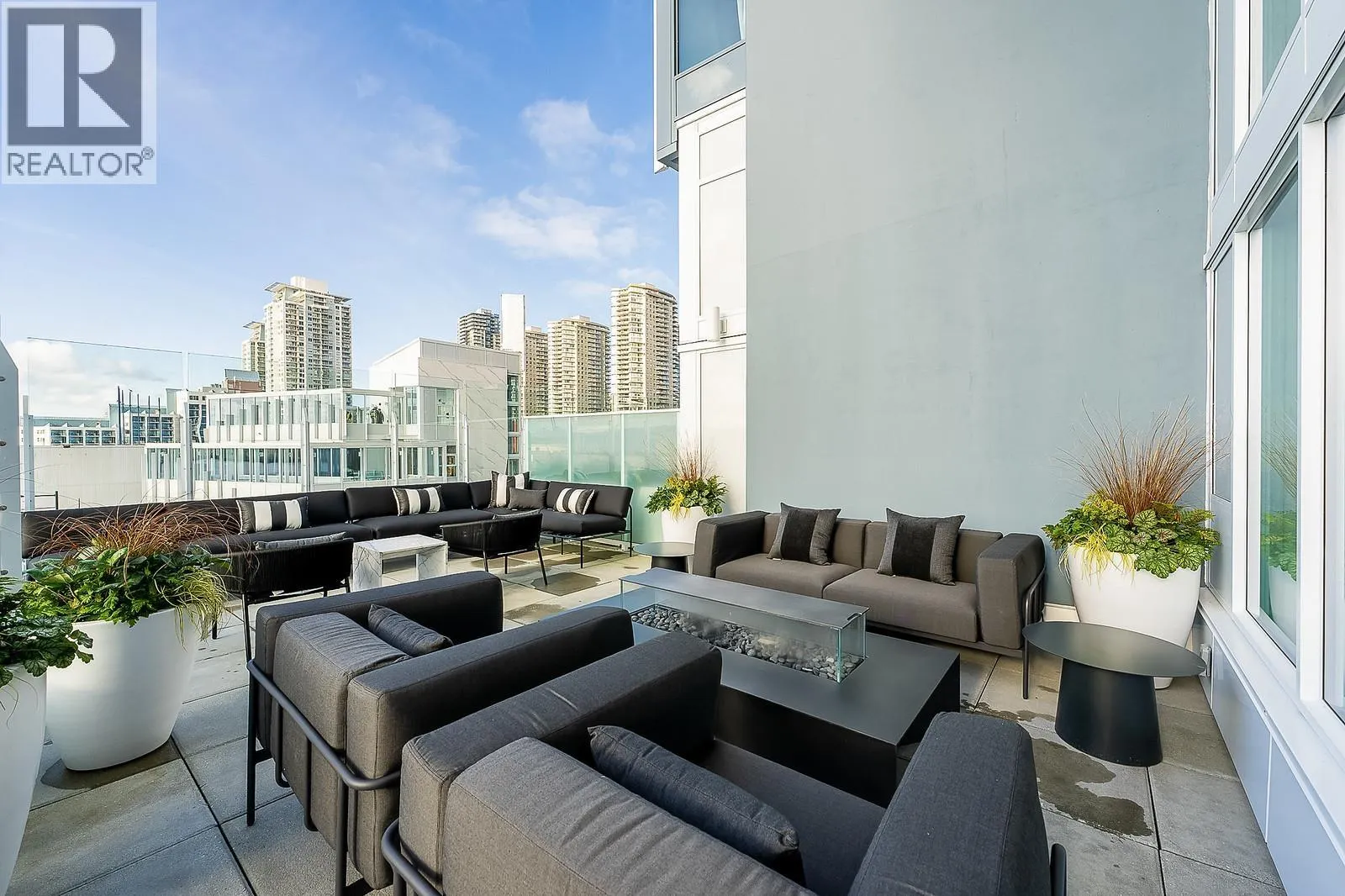3602 660 QUAYSIDE DRIVE