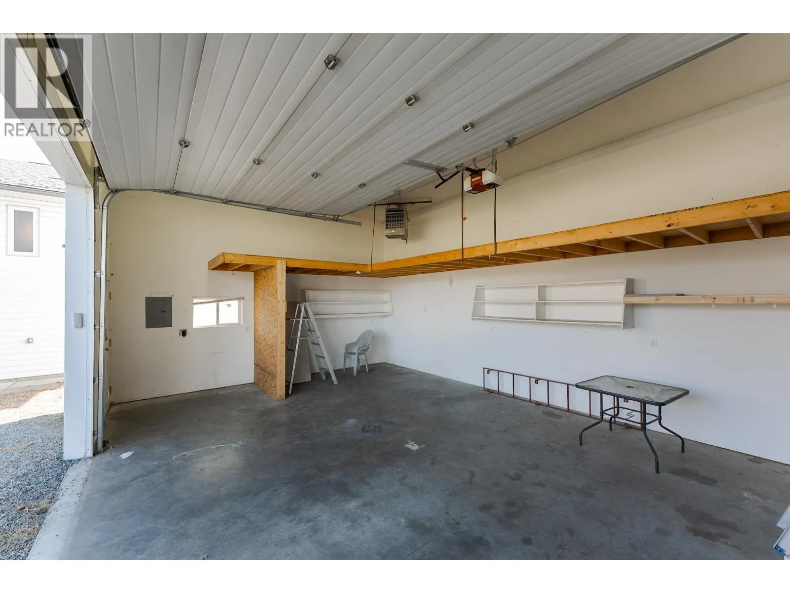 329 IRWIN STREET