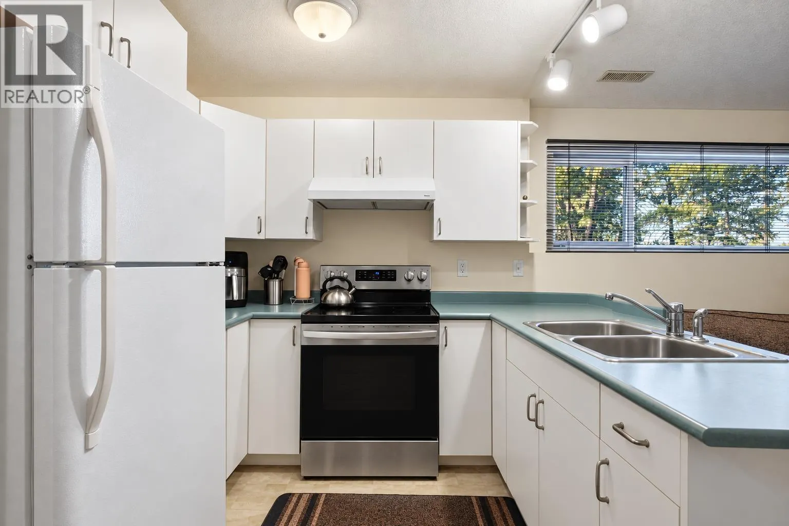 523 TAMARACK ROAD