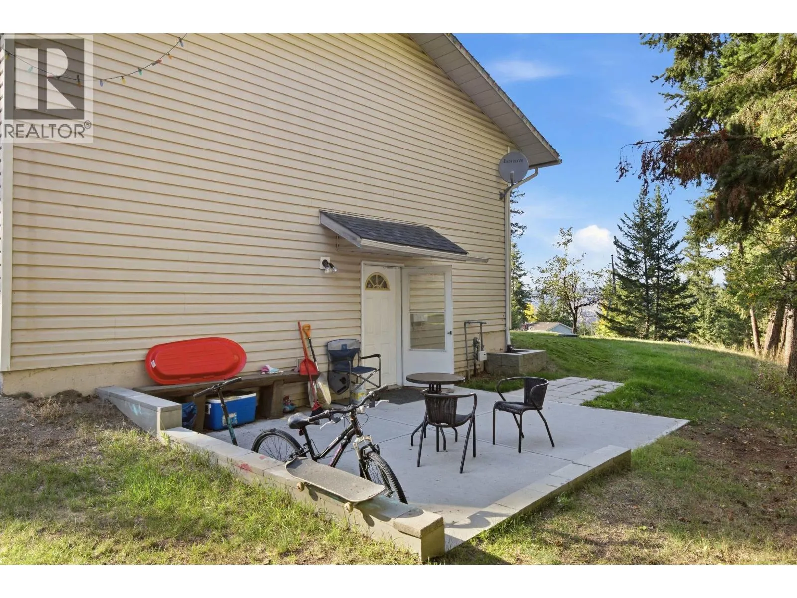 523 TAMARACK ROAD