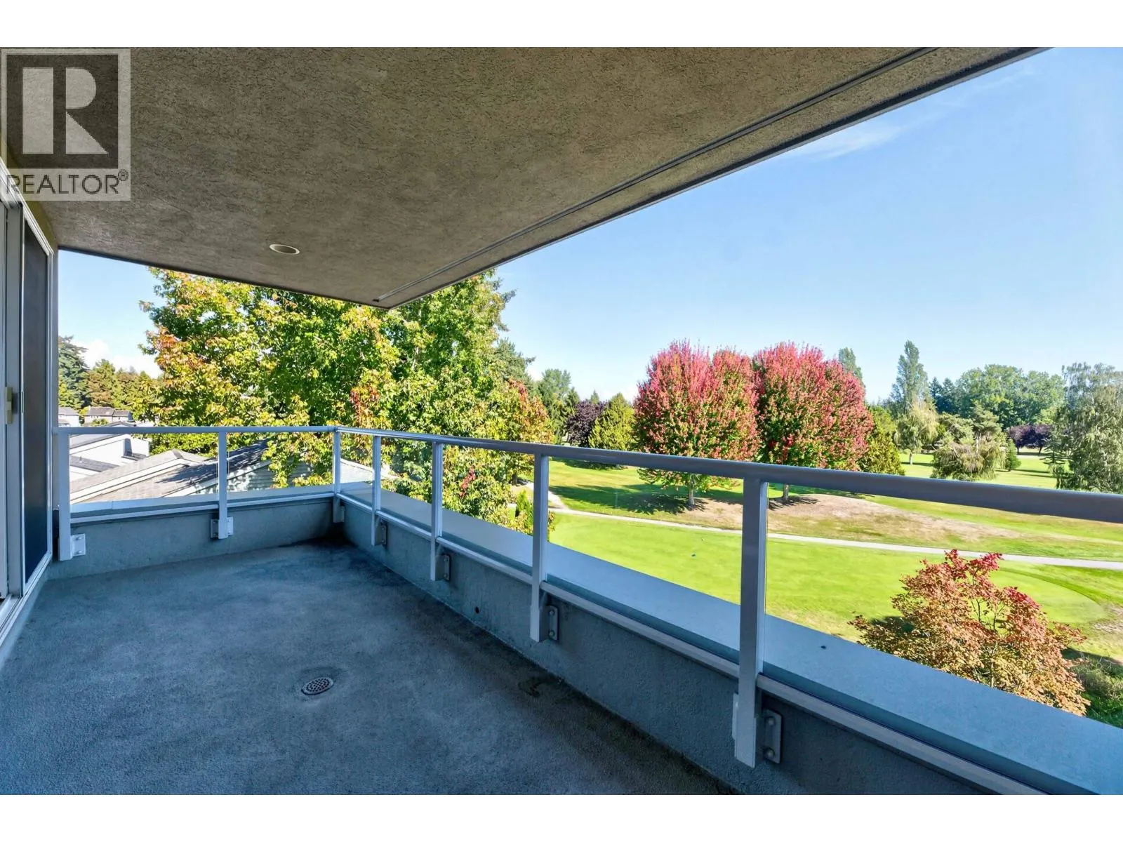 404 1400 VIEW CRESCENT