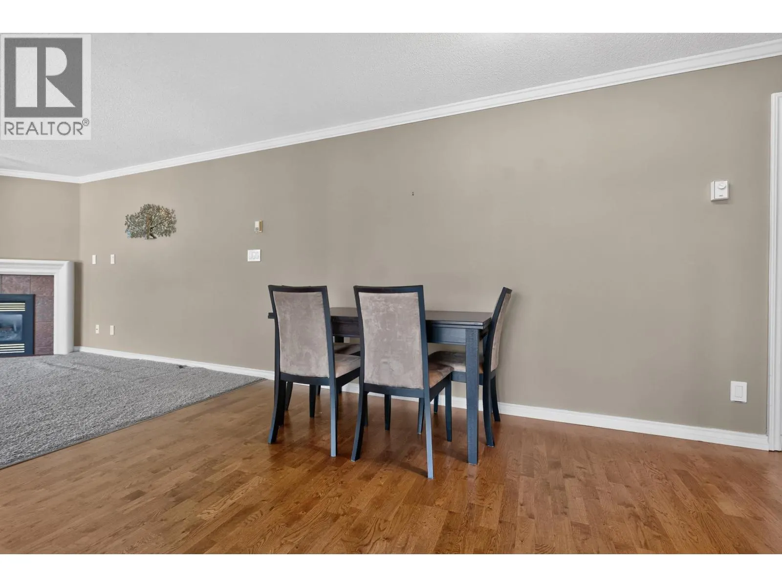 404 1400 VIEW CRESCENT