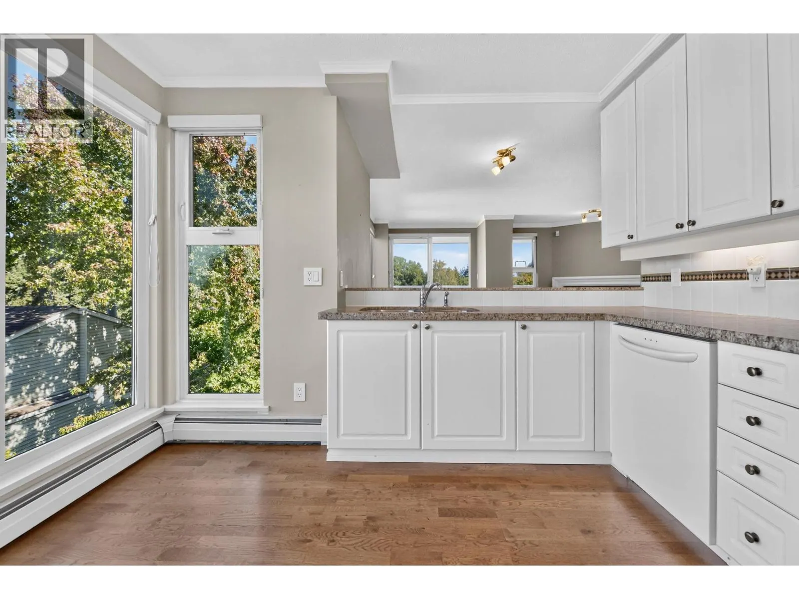 404 1400 VIEW CRESCENT
