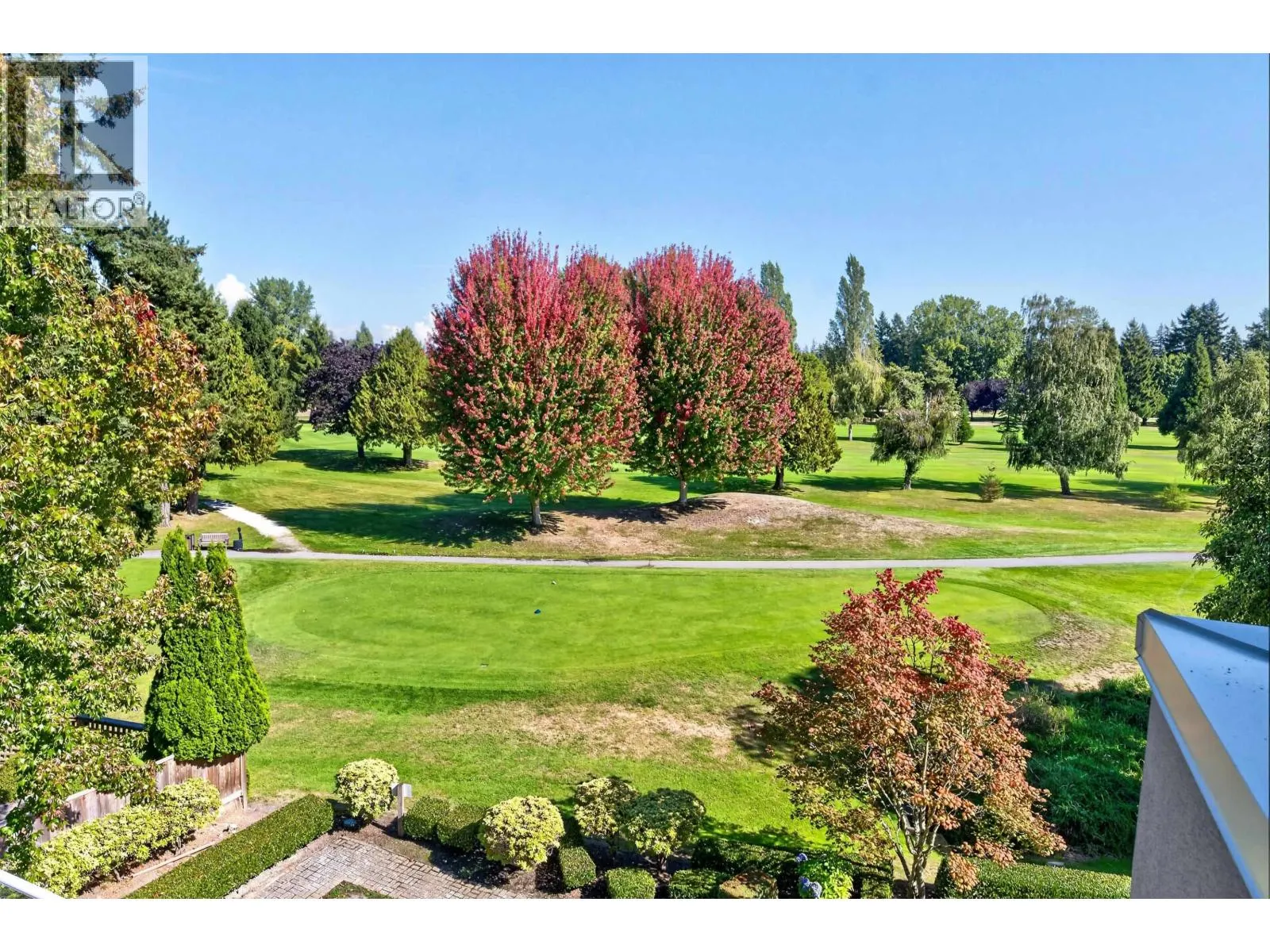 404 1400 VIEW CRESCENT