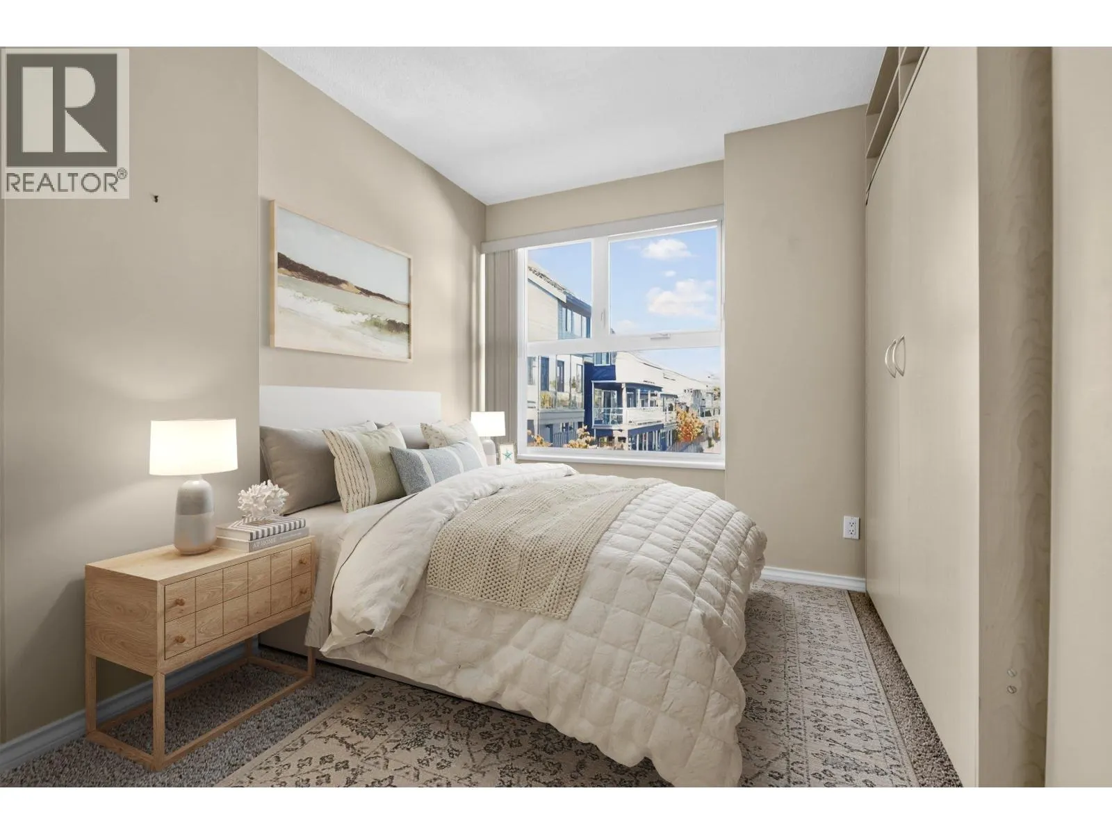 404 1400 VIEW CRESCENT