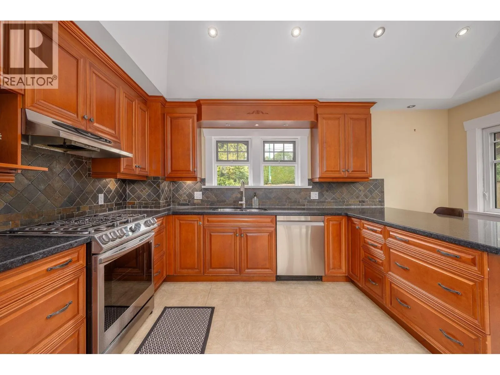 931 SECOND STREET