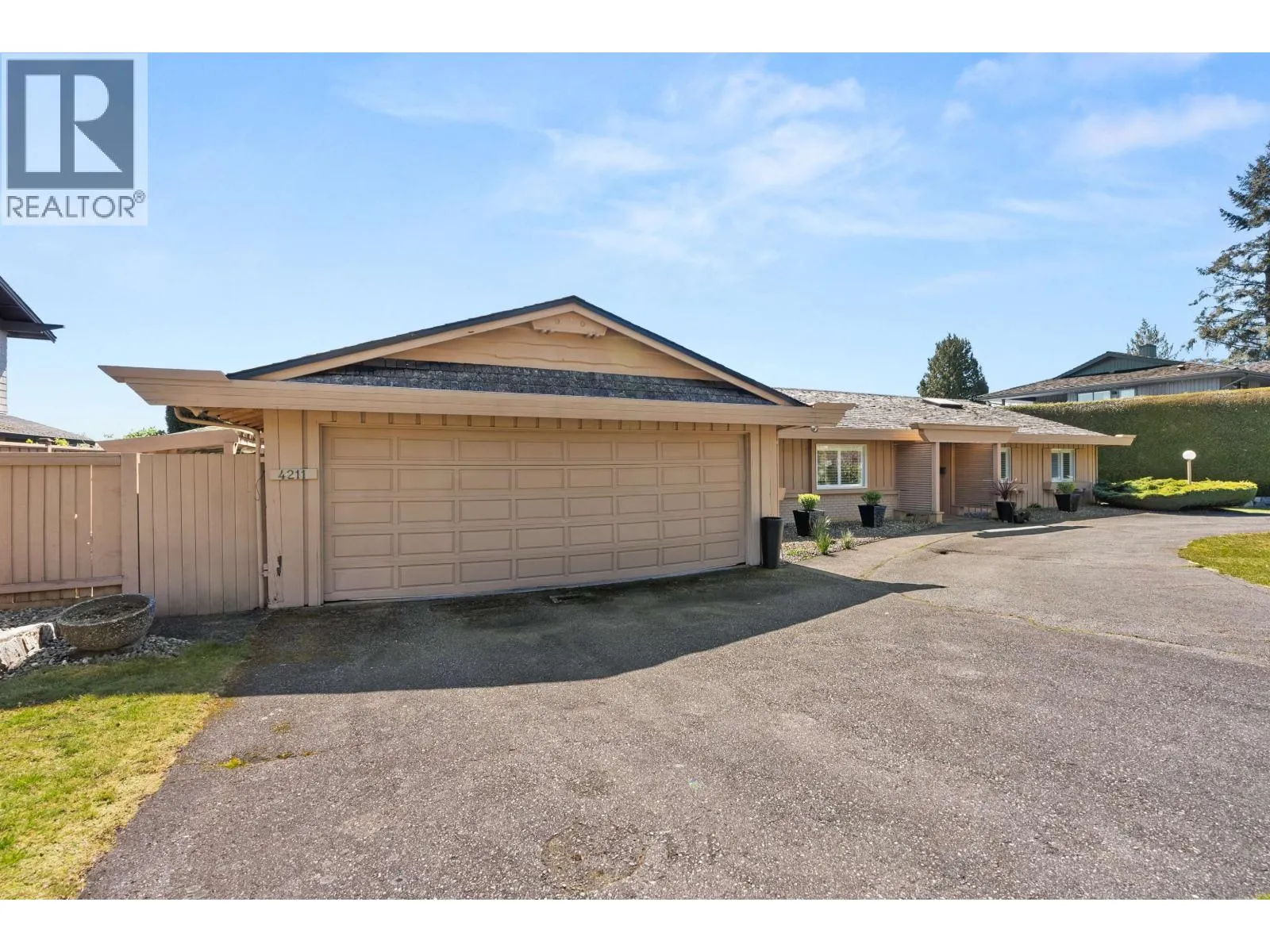 4211 ROCKRIDGE CRESCENT