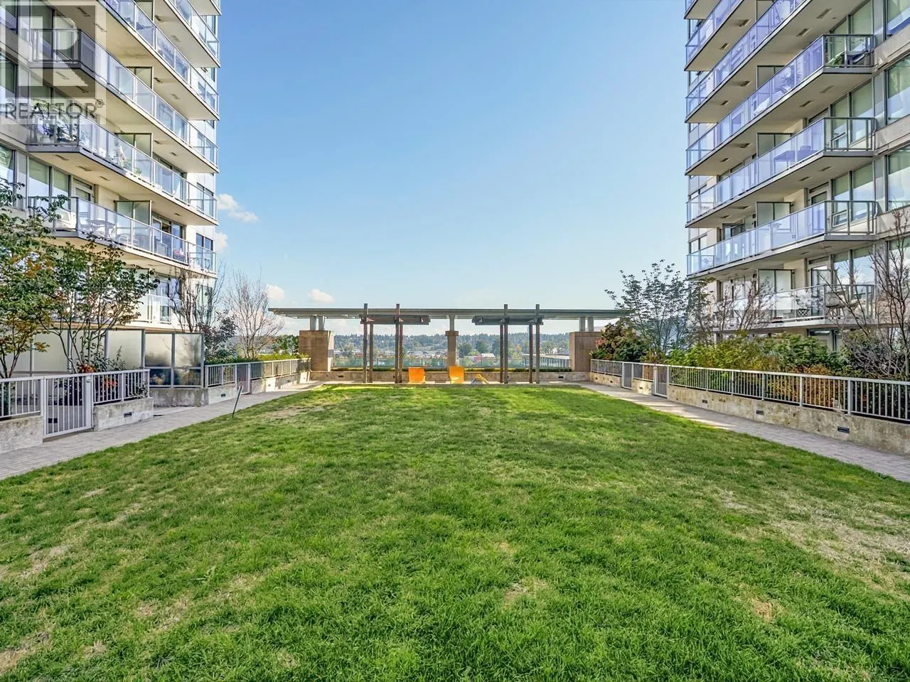 2205 908 QUAYSIDE DRIVE