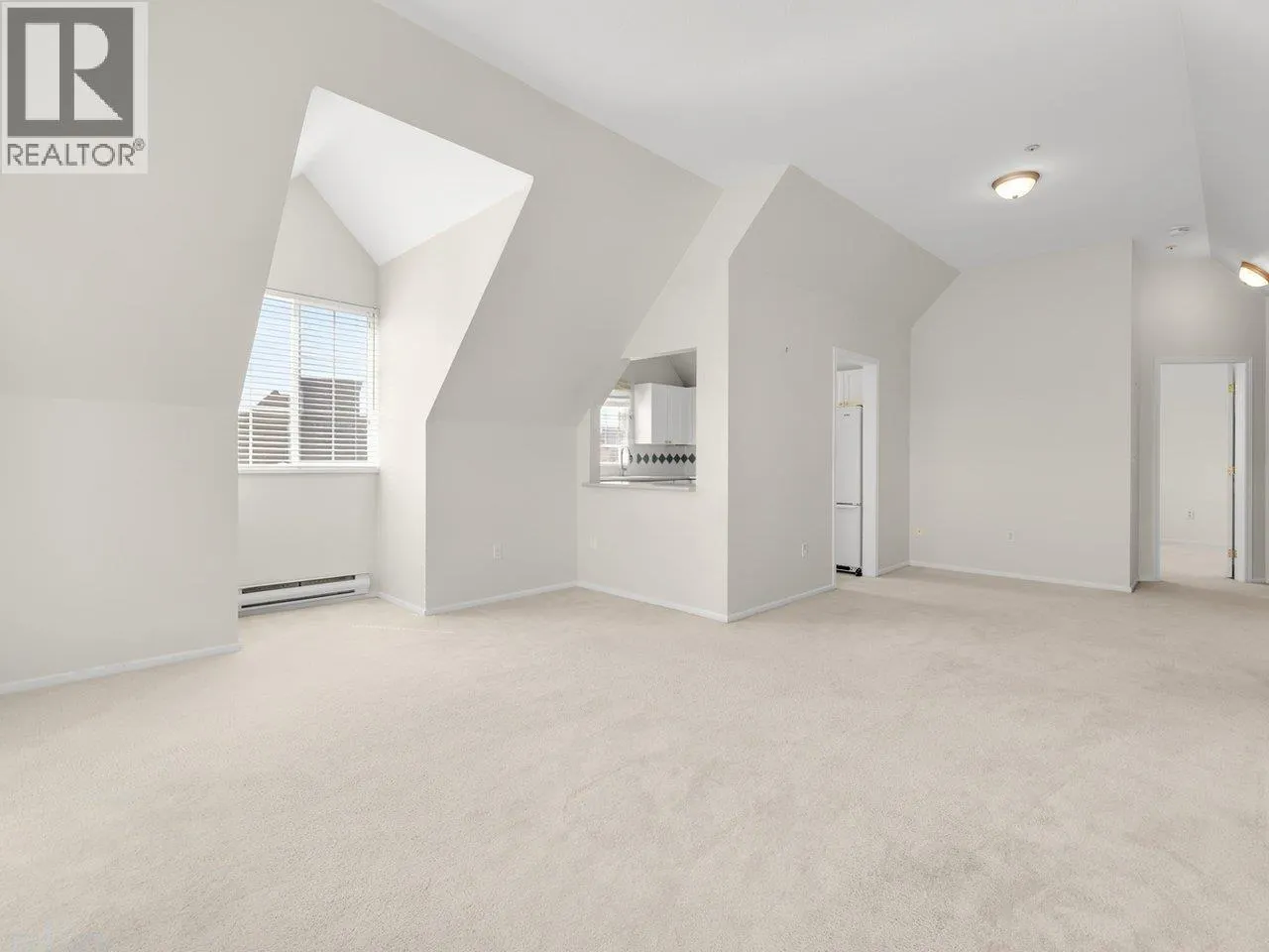 406 5556 14 AVENUE
