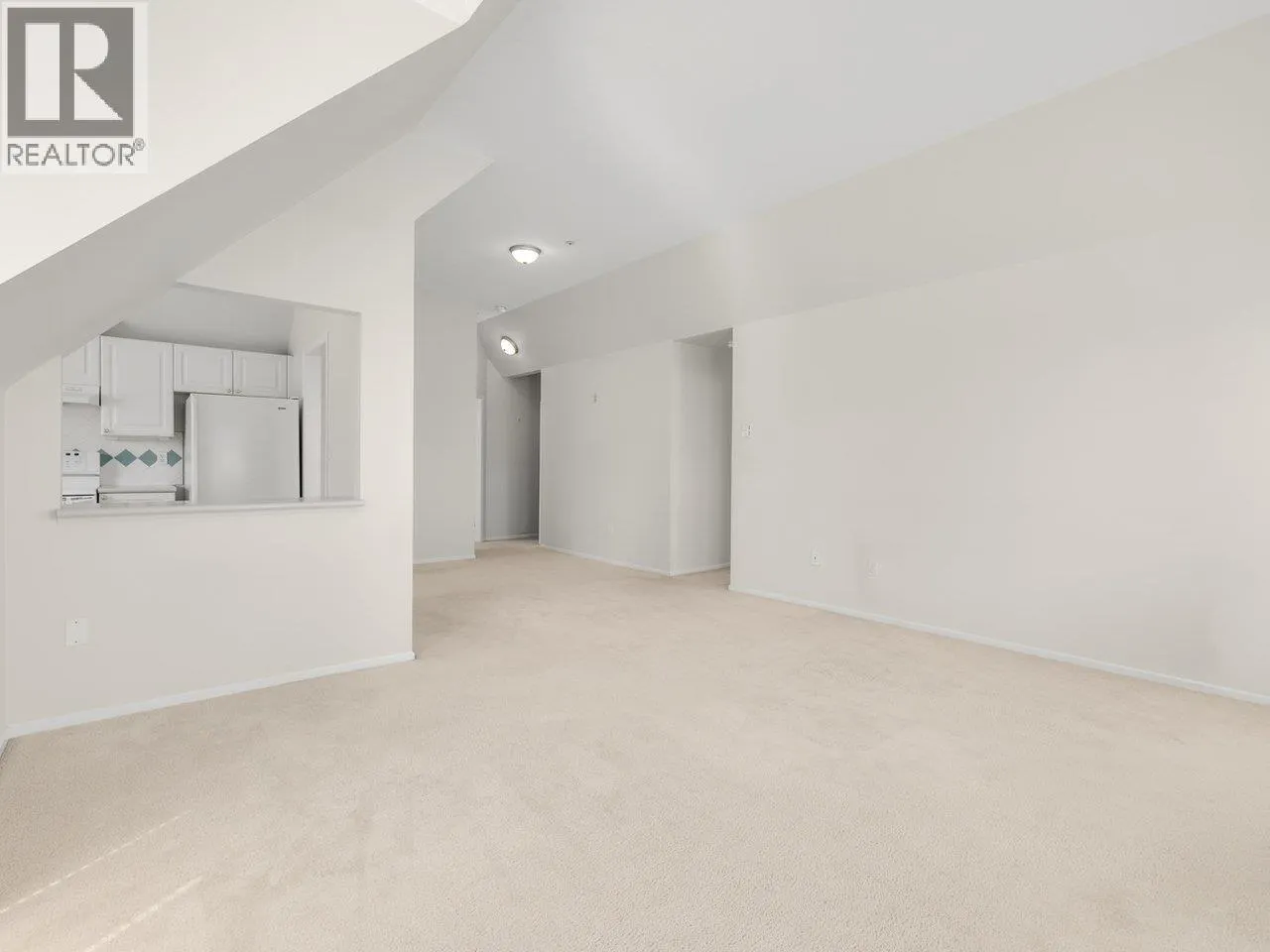 406 5556 14 AVENUE