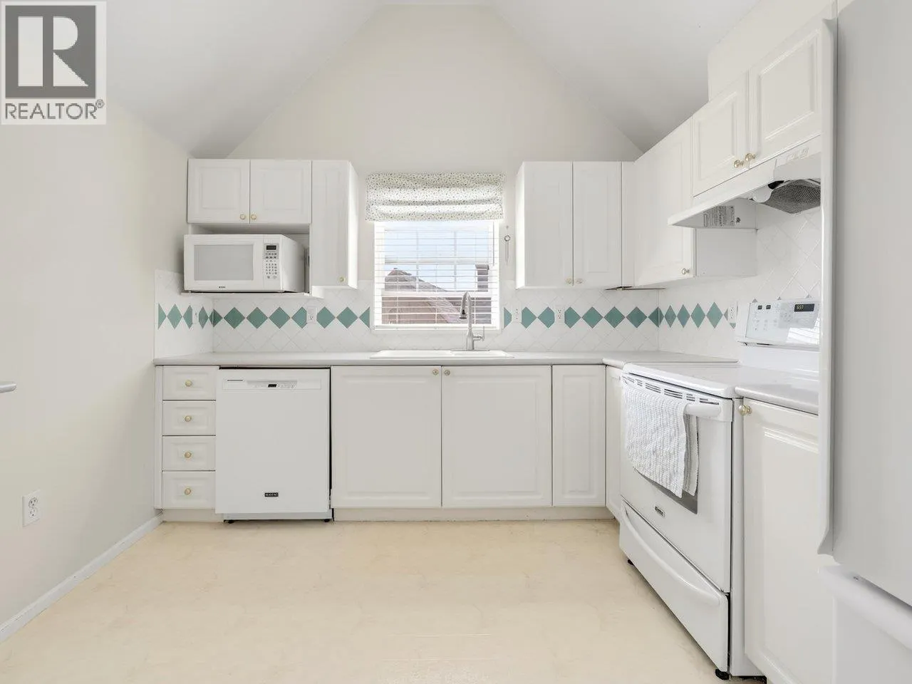 406 5556 14 AVENUE
