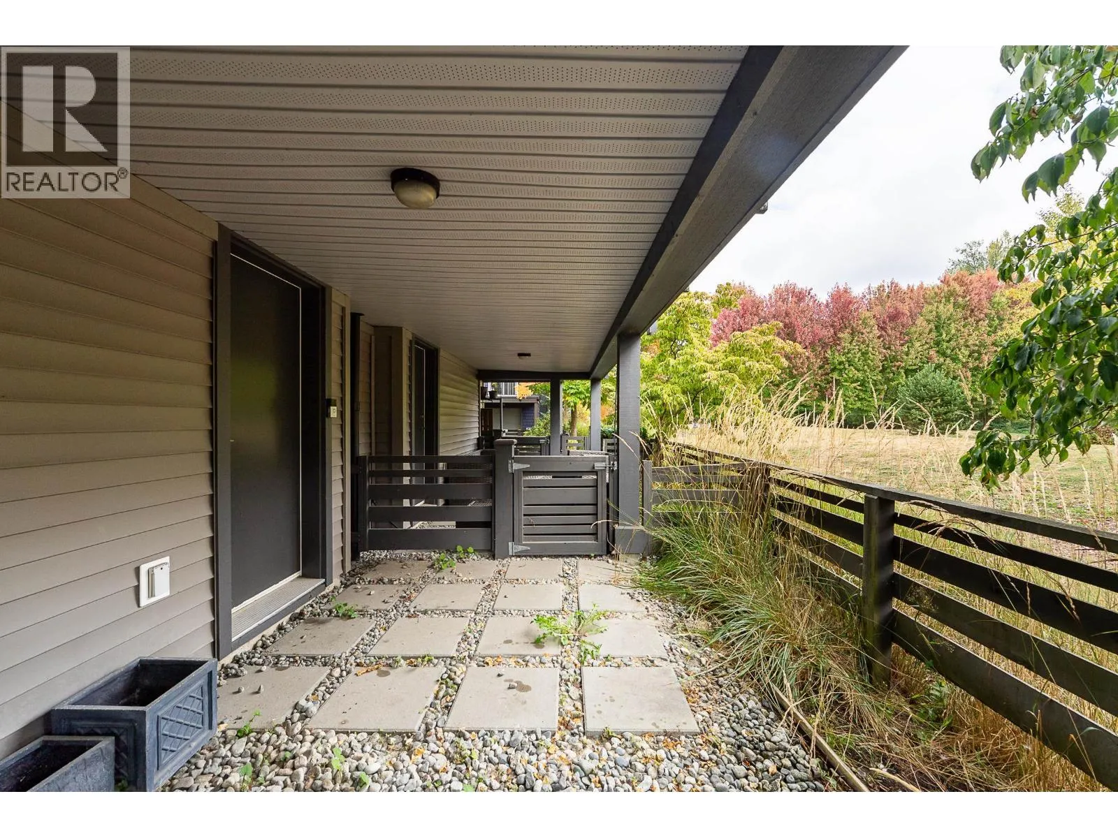 24 2332 RANGER LANE
