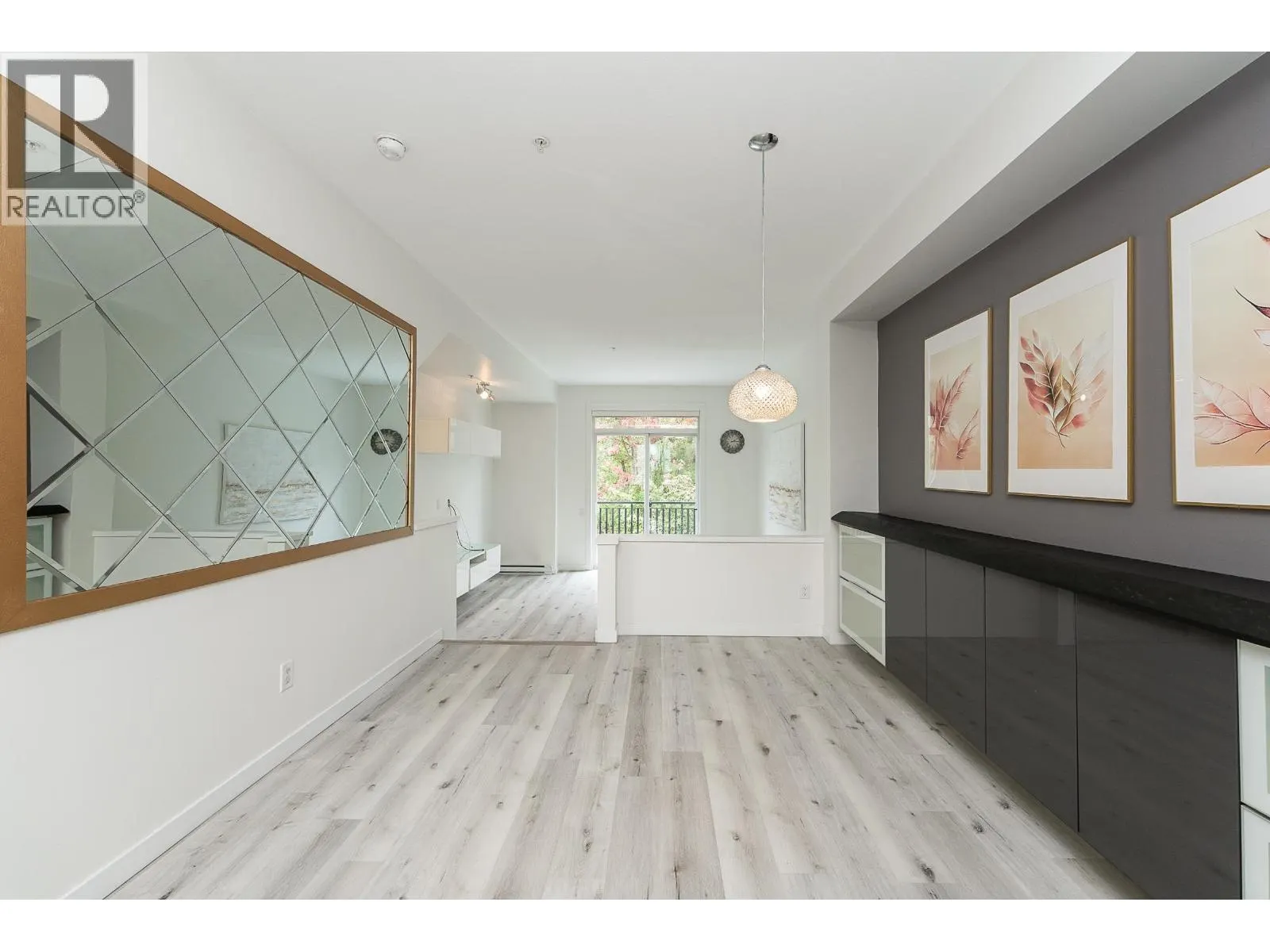 24 2332 RANGER LANE