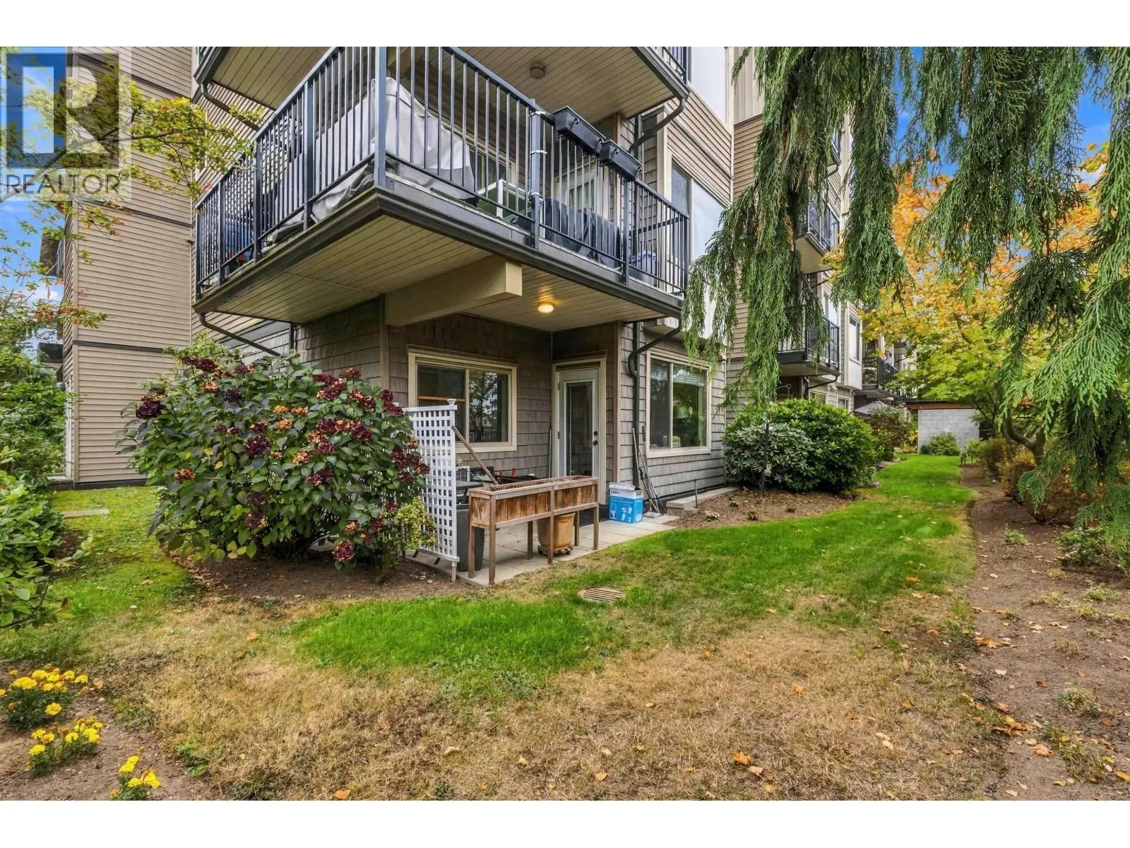 107 11935 BURNETT STREET
