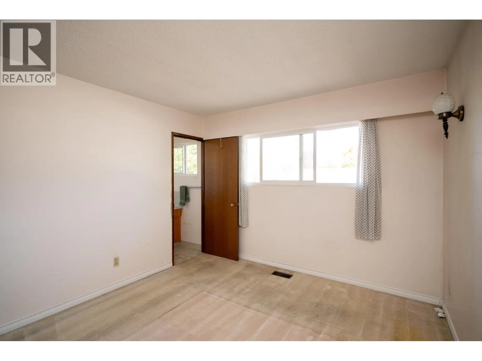 4334 EAGLENEST CRESCENT