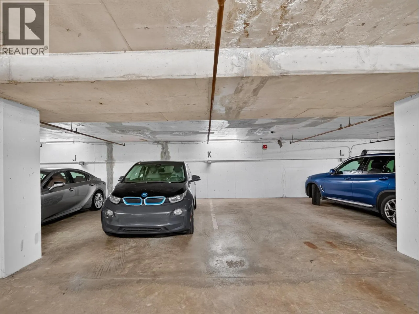 1 2206 FOLKESTONE WAY