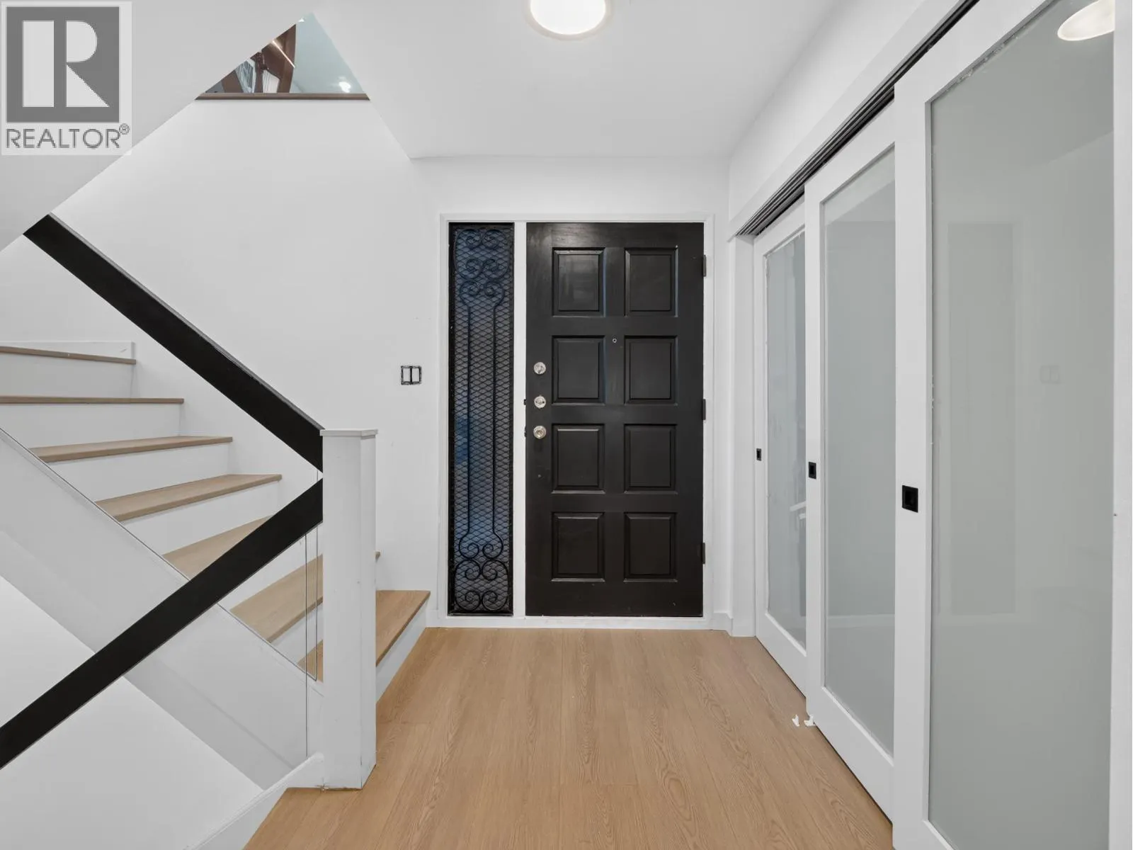 1 2206 FOLKESTONE WAY