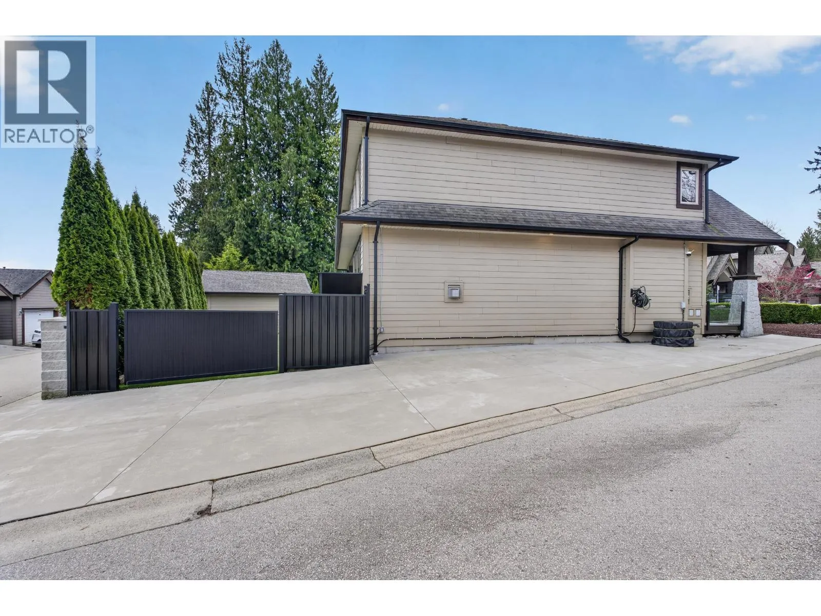 1213 BURKEMONT PLACE