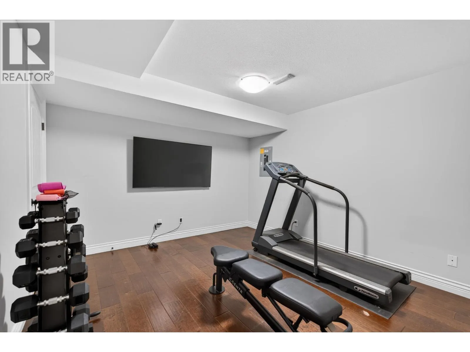 1213 BURKEMONT PLACE