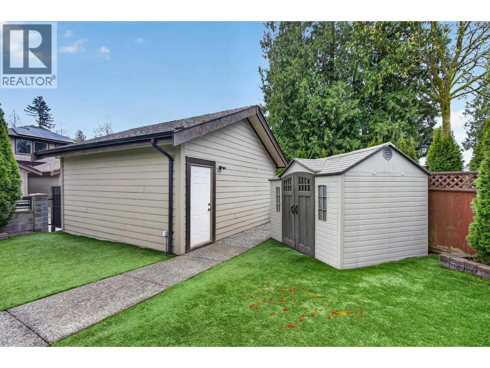 1213 BURKEMONT PLACE