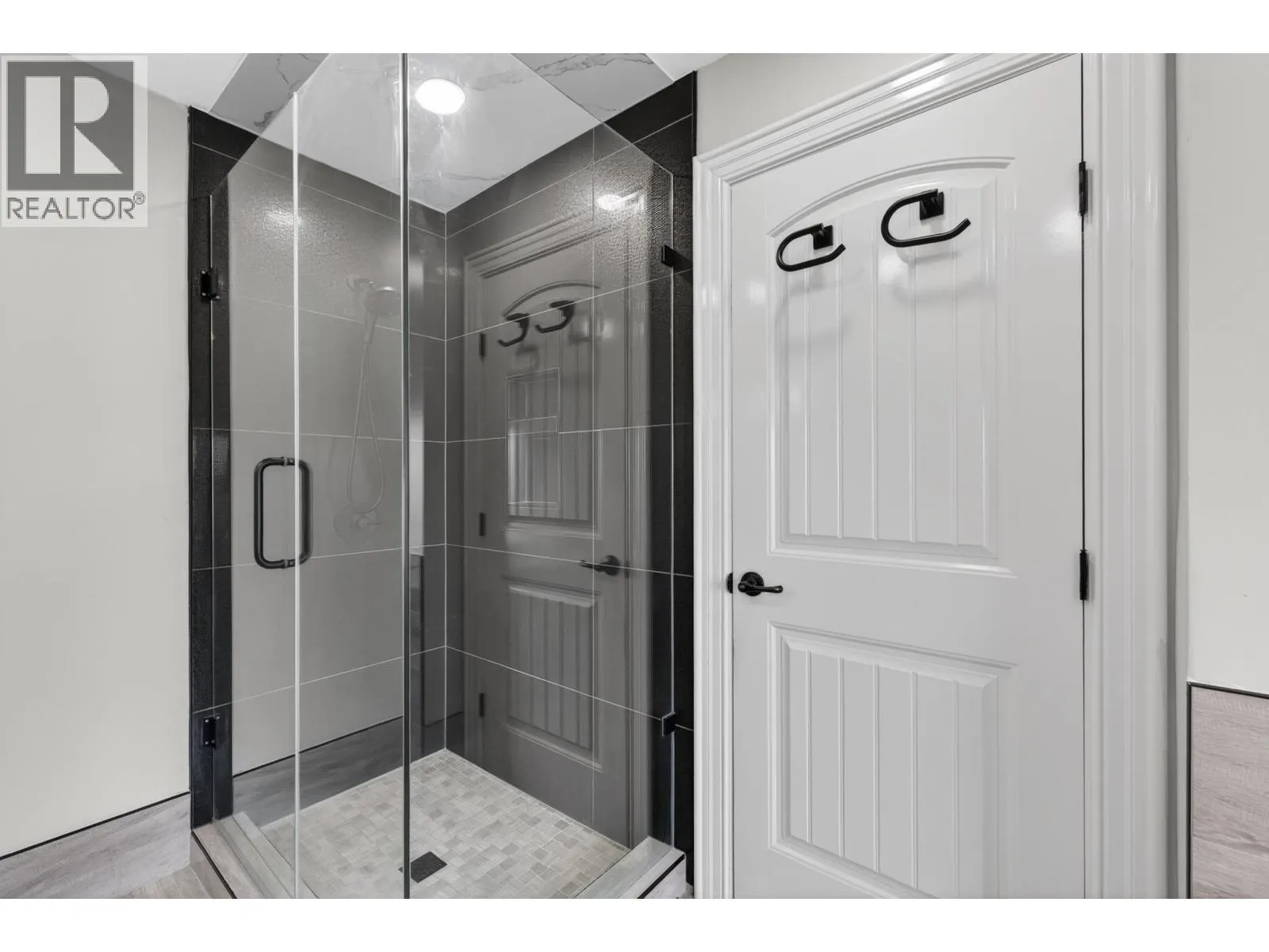 1213 BURKEMONT PLACE
