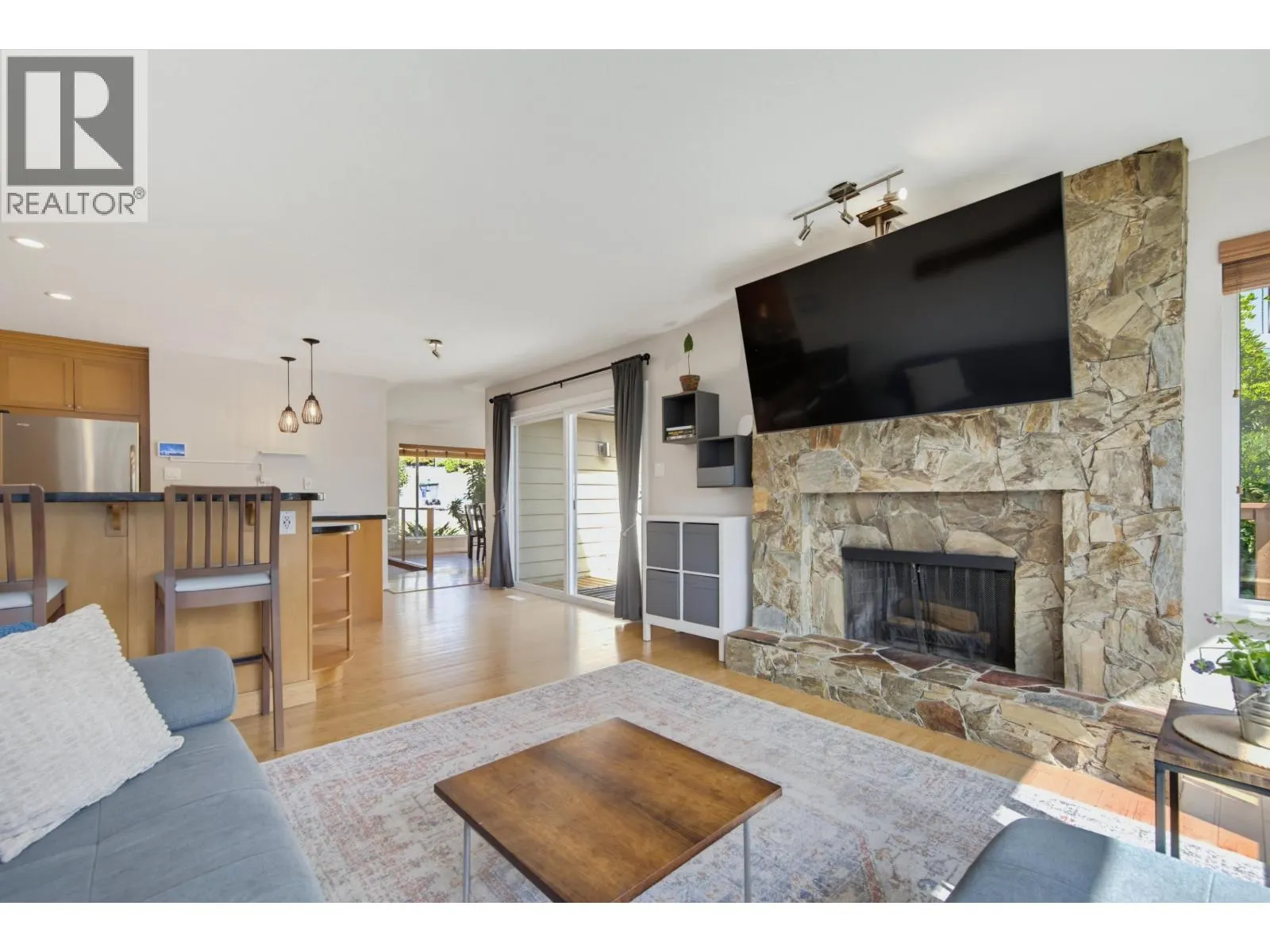 2550 PEREGRINE PLACE