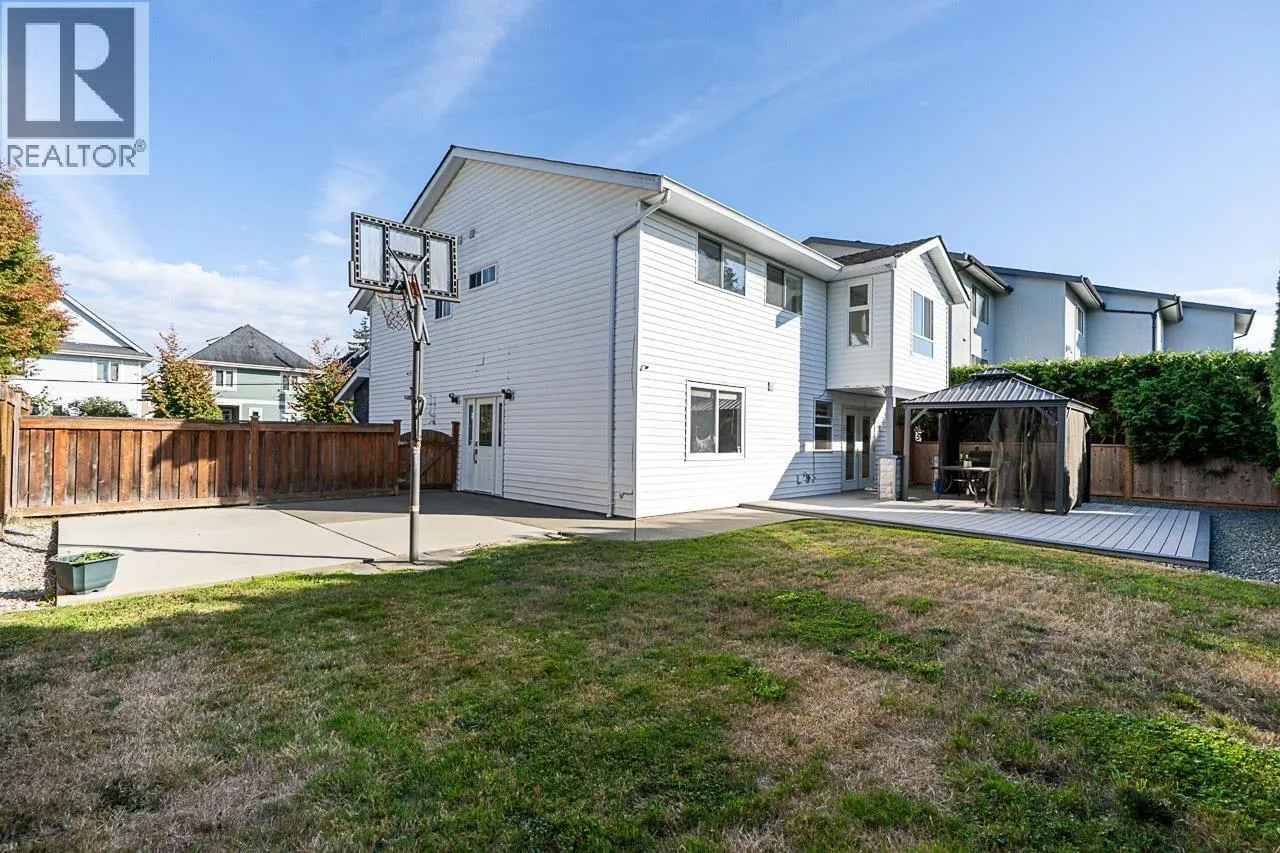 4875 LINDEN DRIVE