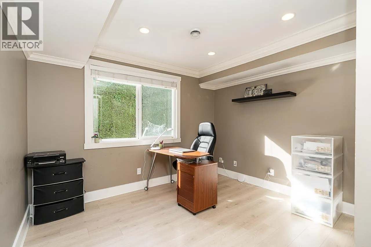 4875 LINDEN DRIVE