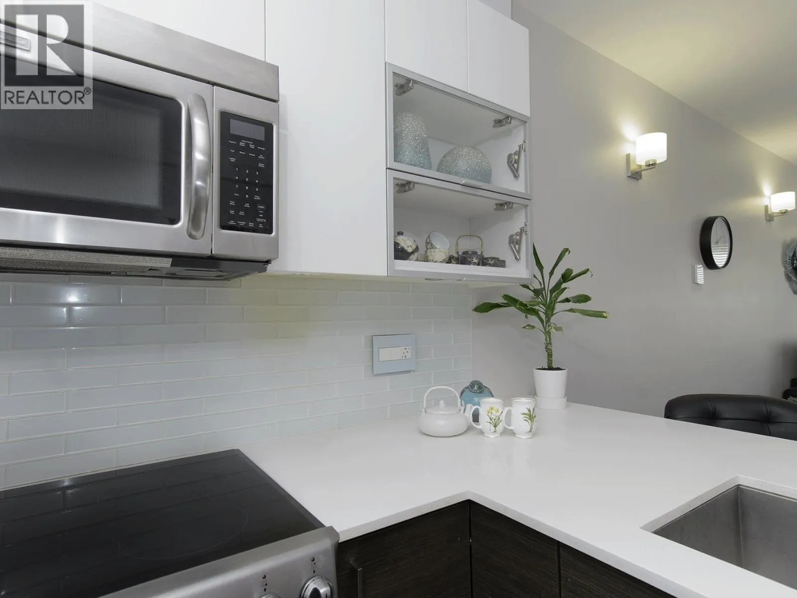 207 2267 PITT RIVER ROAD