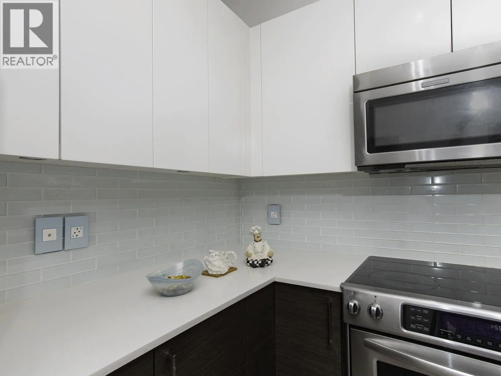 207 2267 PITT RIVER ROAD