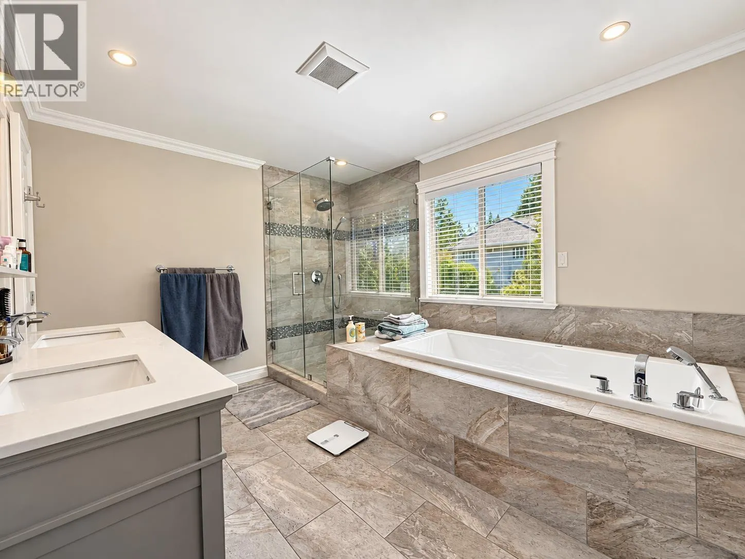1050 EDEN CRESCENT