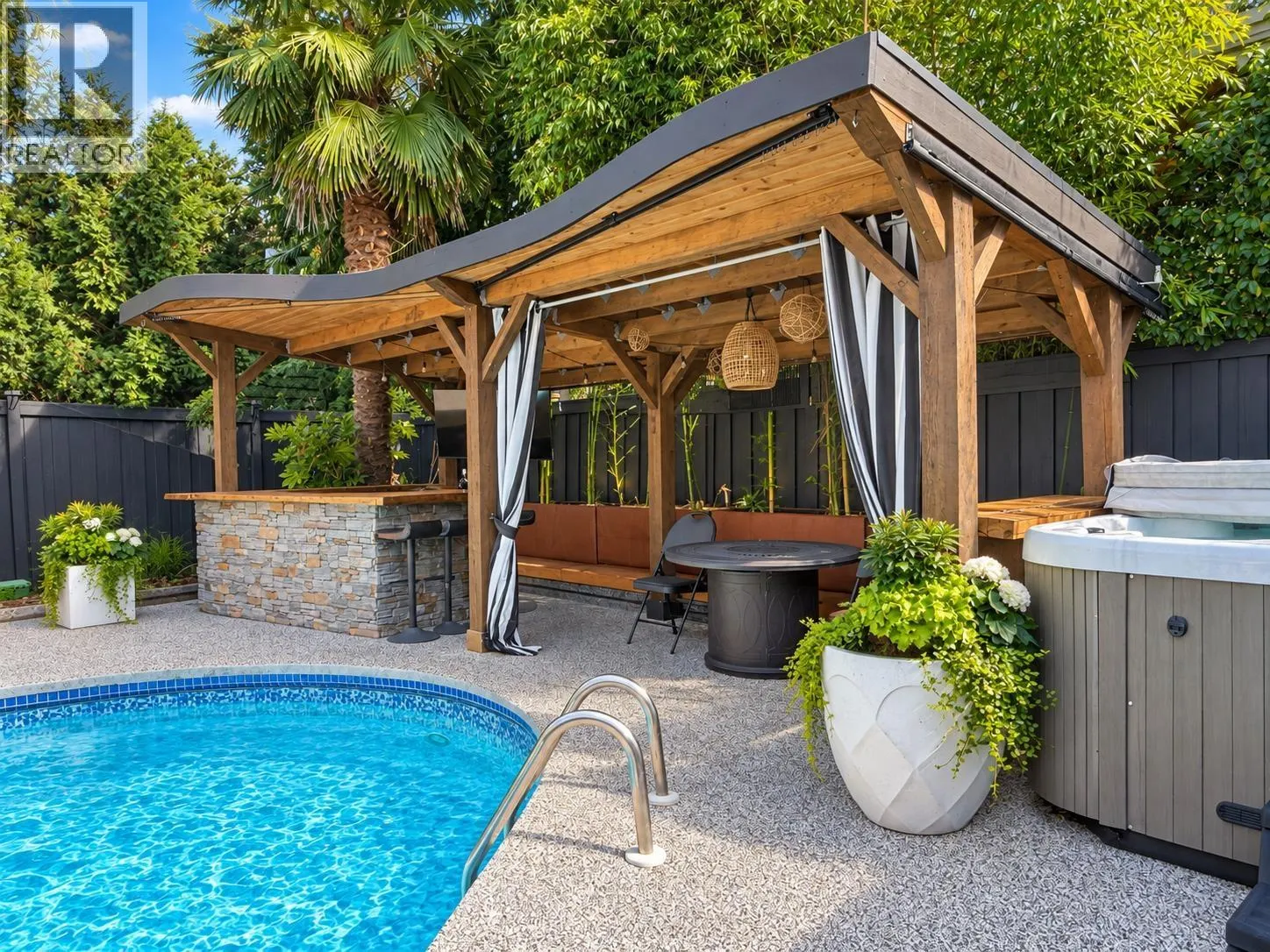 1050 EDEN CRESCENT