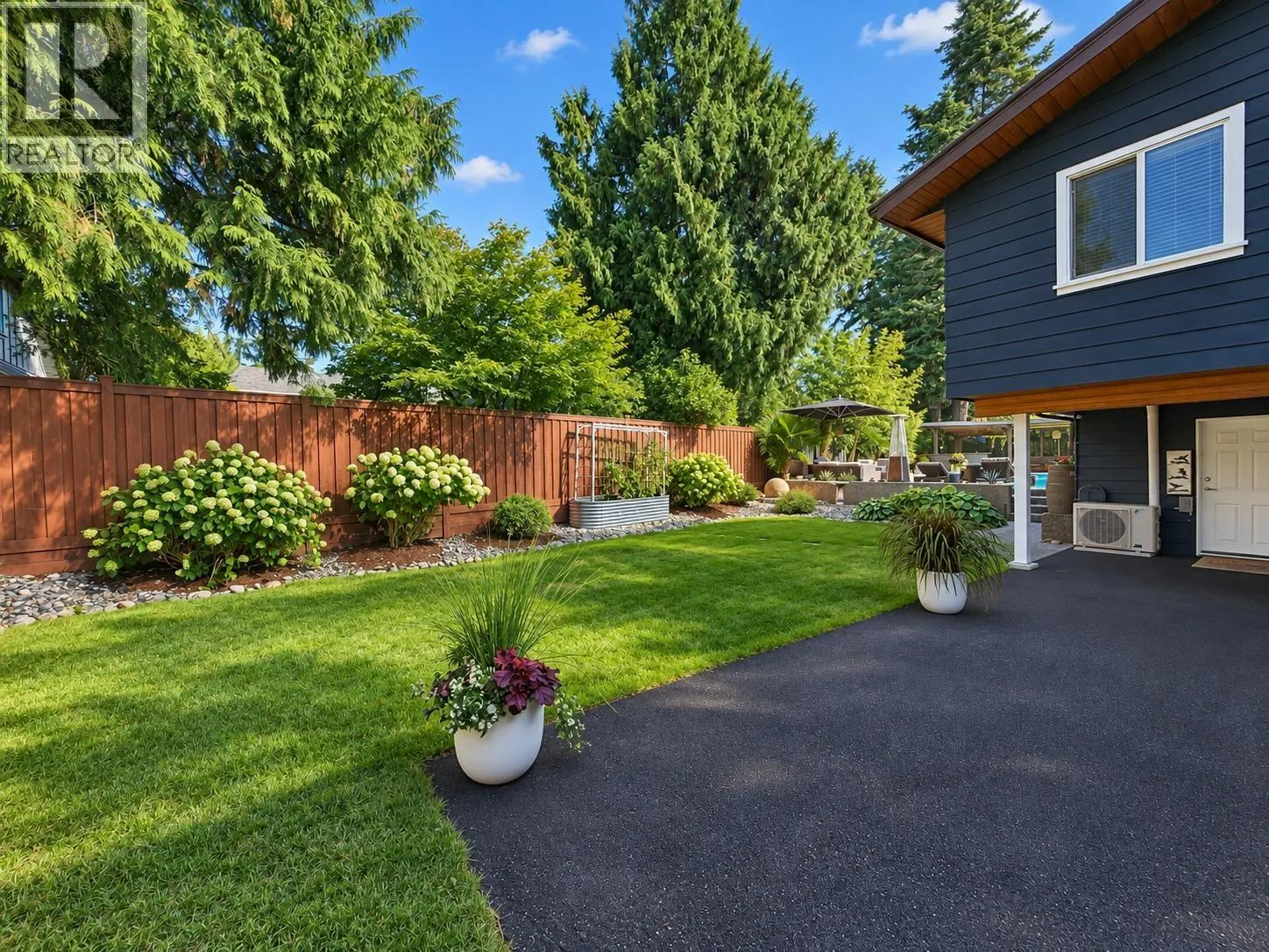 1050 EDEN CRESCENT