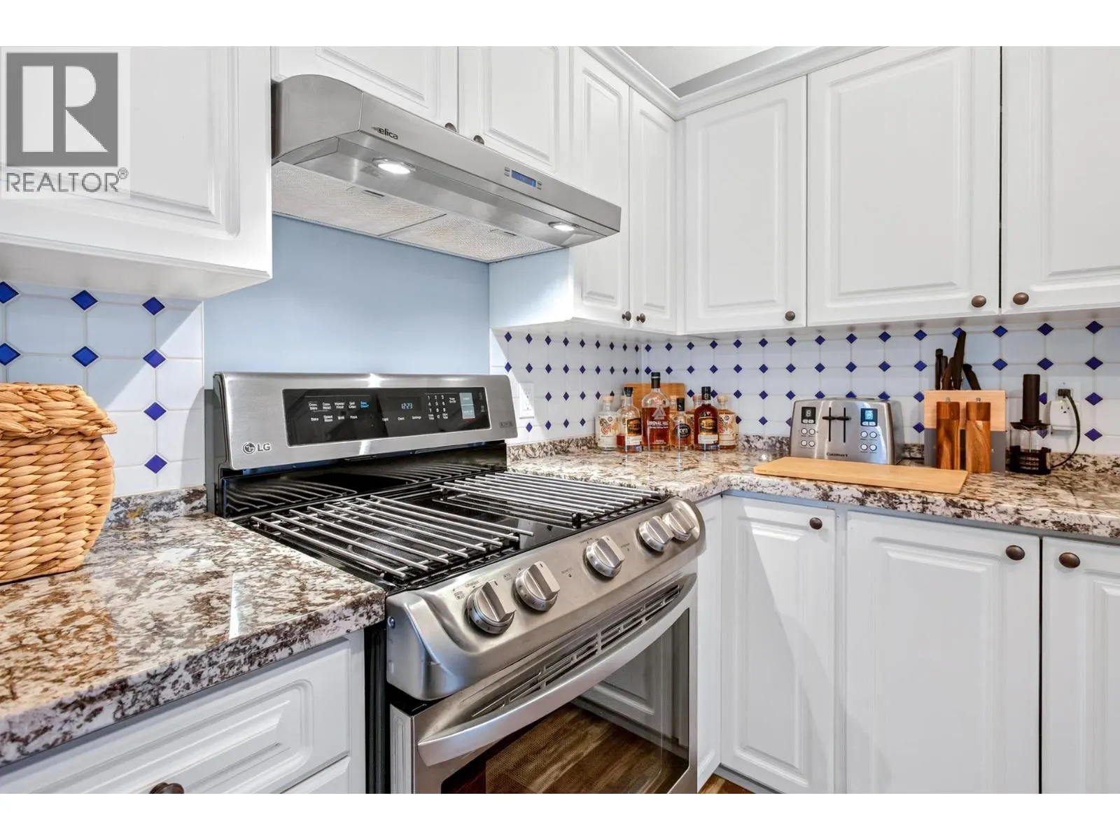 419 2970 PRINCESS CRESCENT