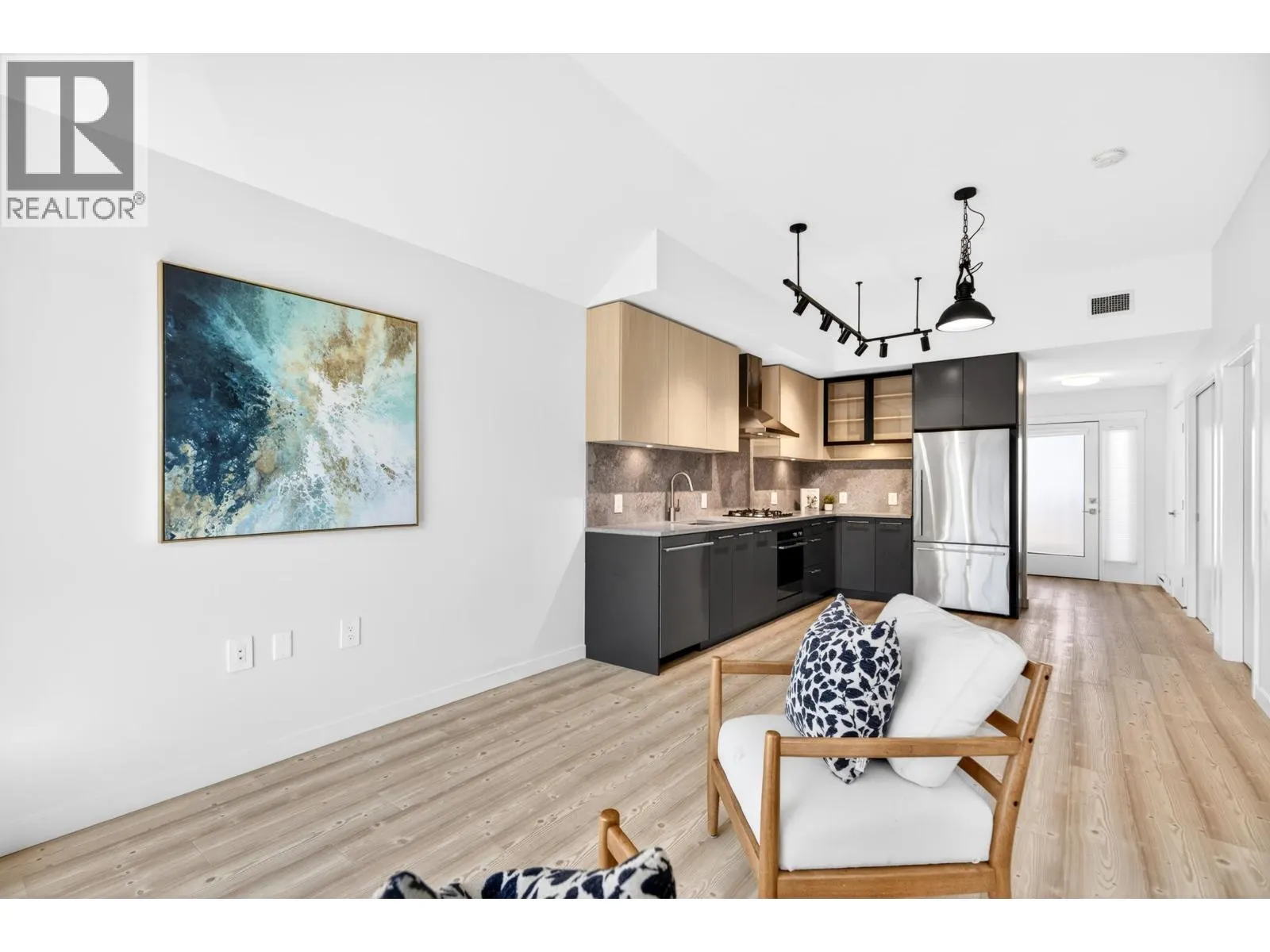 311 251 BOUNDARY BAY ROAD