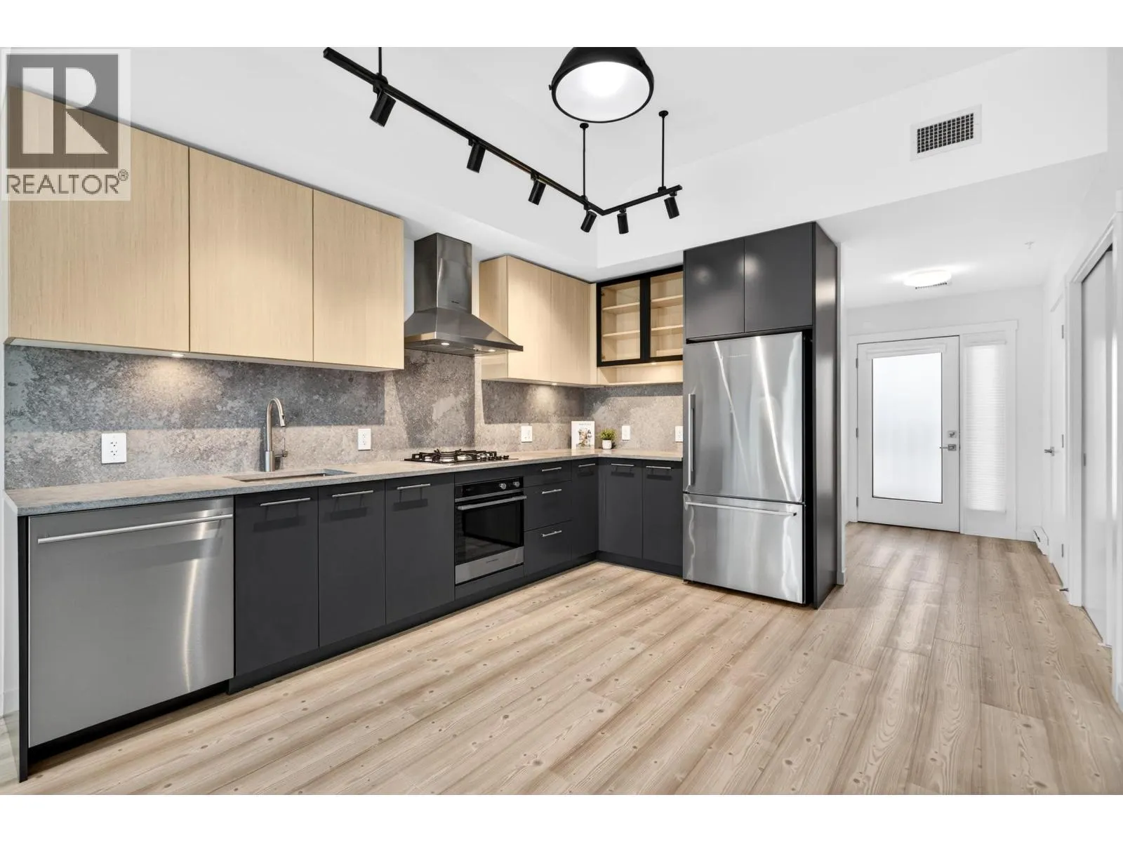311 251 BOUNDARY BAY ROAD