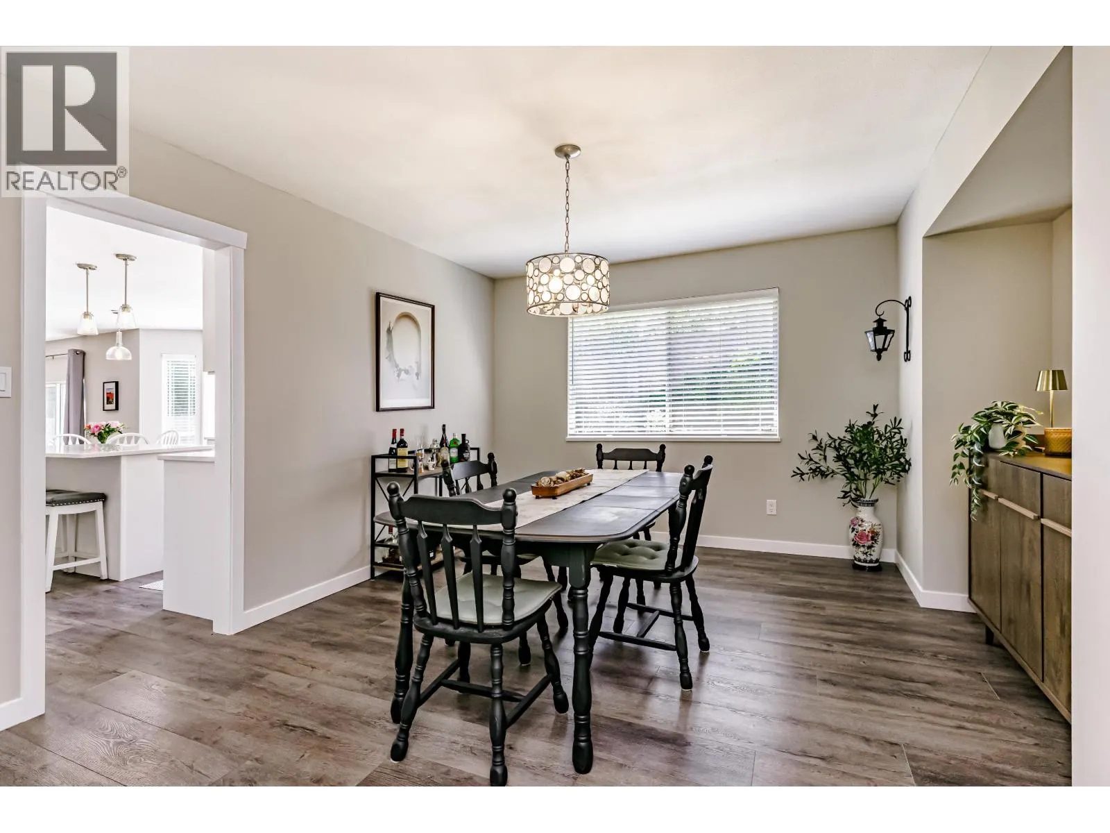 1328 HONEYSUCKLE LANE