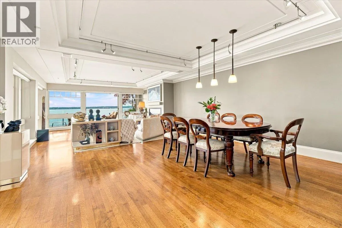 1952 BELLEVUE AVENUE