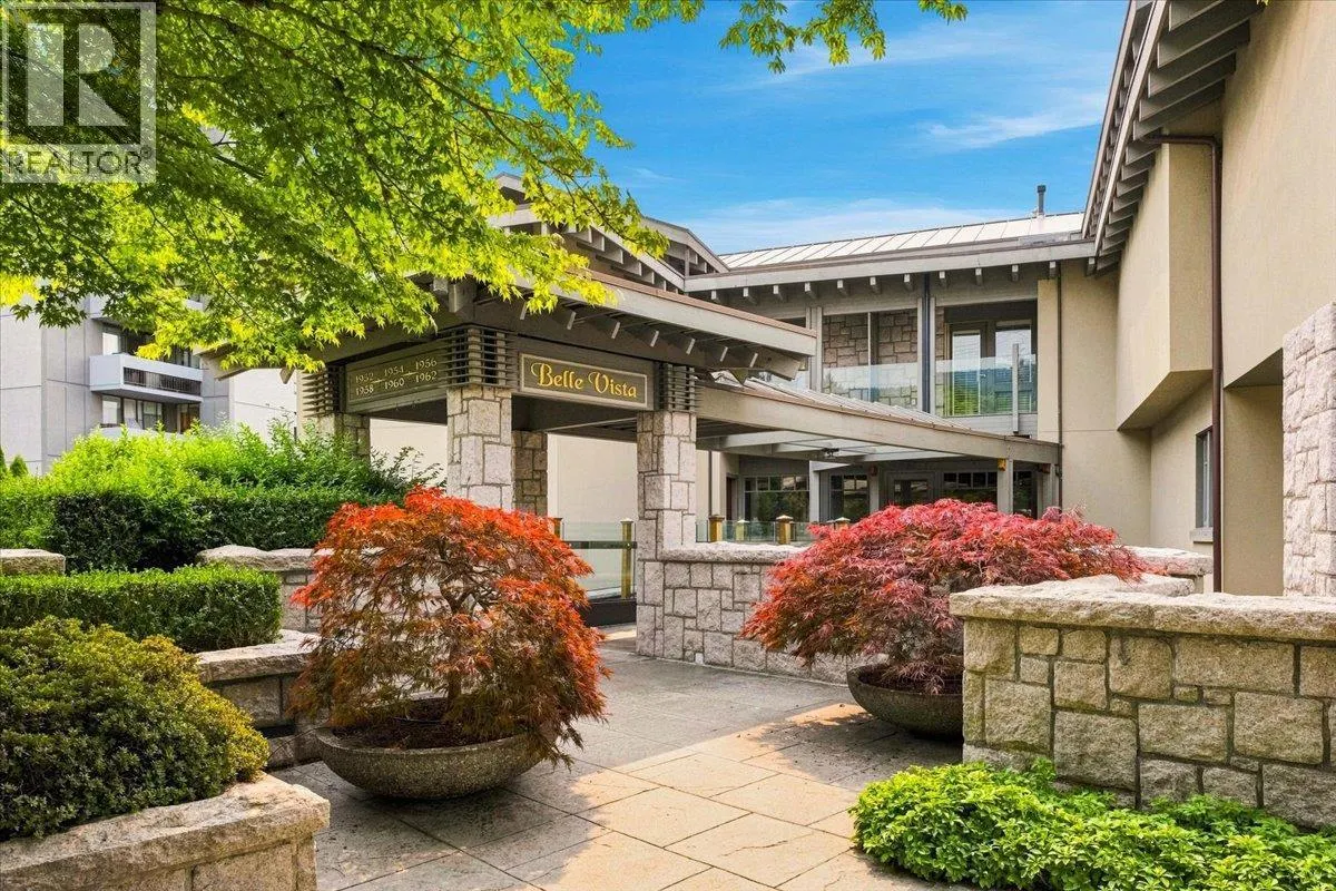 1952 BELLEVUE AVENUE