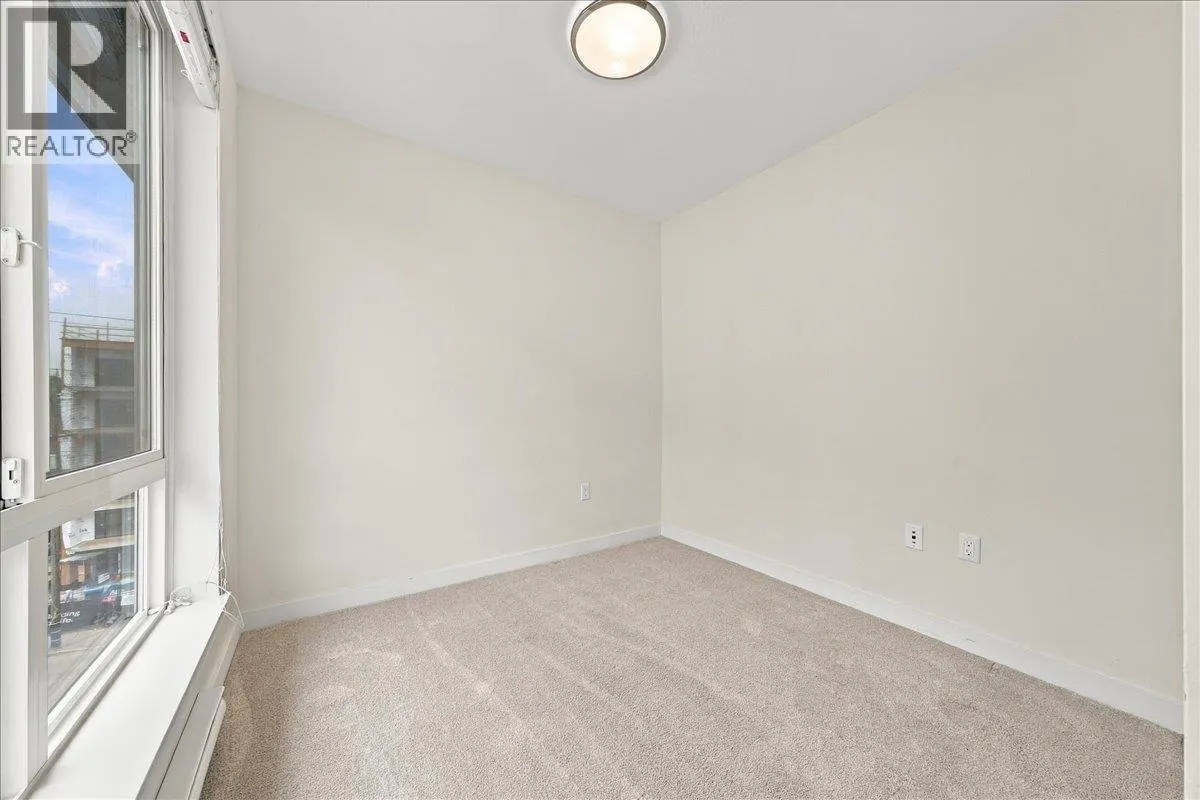 604 707 COMO LAKE AVENUE