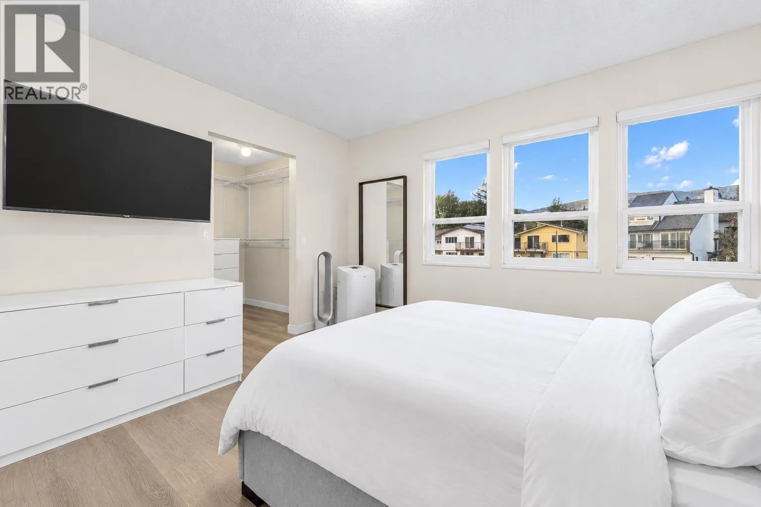 2668 STELLAR COURT