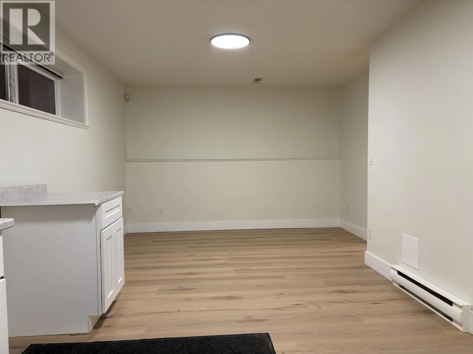 941 SELKIRK CRESCENT